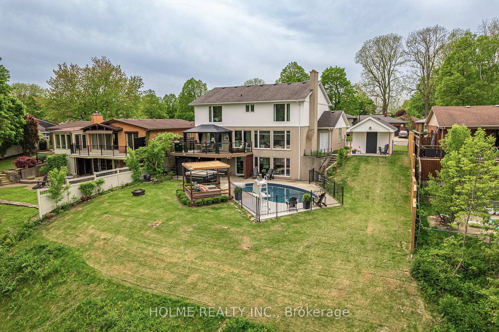 Photo 41 of 245 Riverview Drive, Strathroy-Caradoc, NE — HOMEH