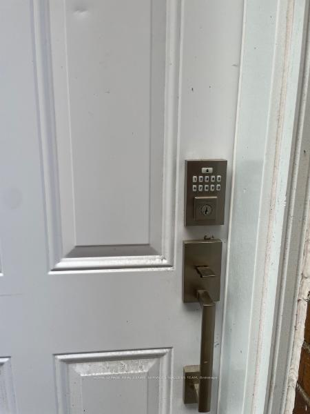 Photo 17 of Unit Bsmt, 10 Don Mills Road, Toronto, East York — HOMEH