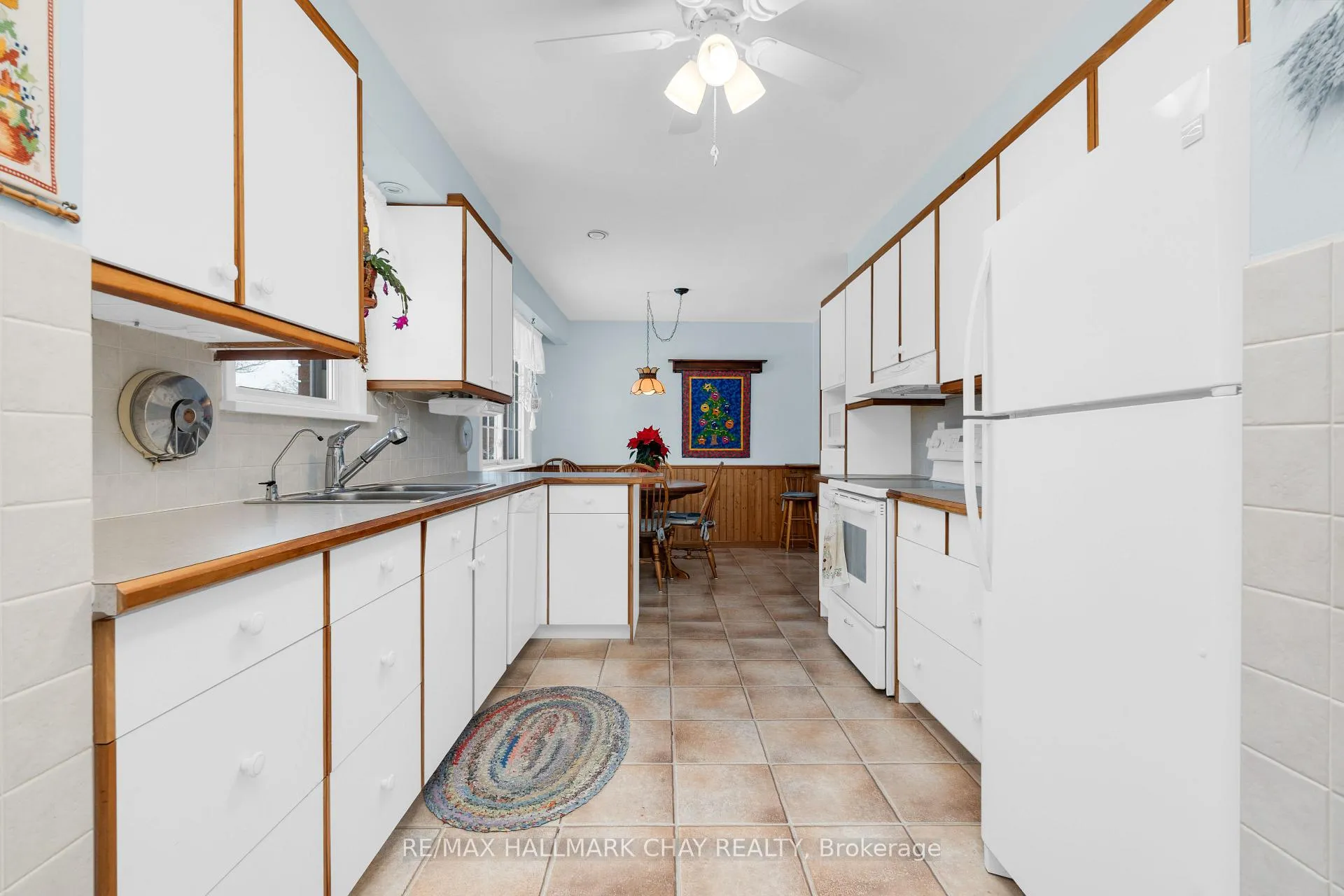 Photo 13 of 221 Warnica Road, Barrie, Painswick North — HOMEH