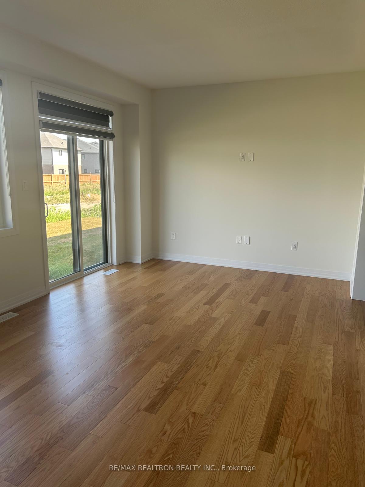 Photo 6 of 69 Velvet Way, Thorold, Rolling Meadows — HOMEH