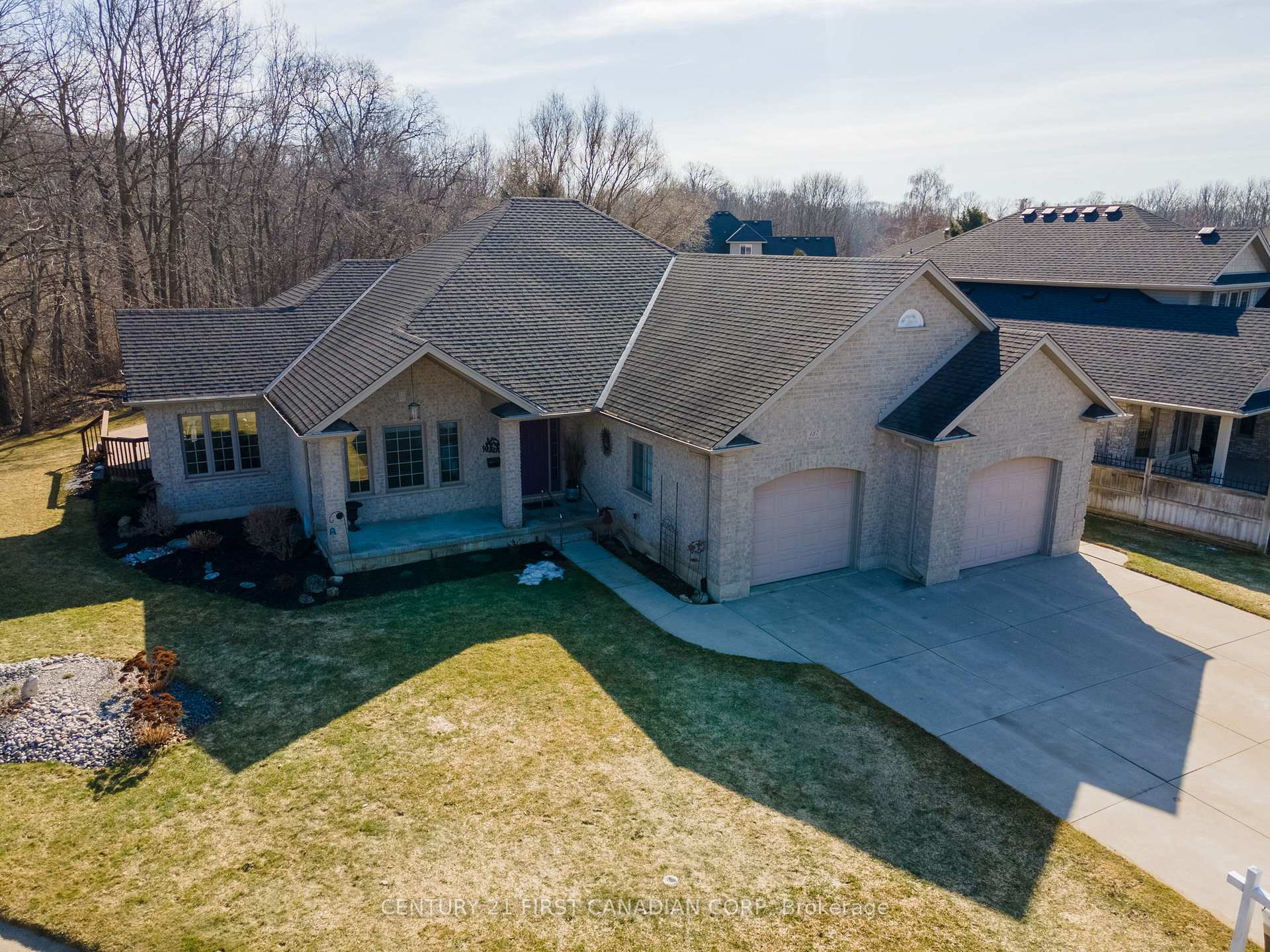 Photo 2 of 487 Petersen Avenue, Strathroy-Caradoc, NE — HOMEH