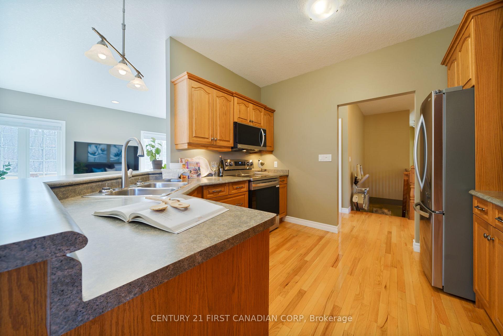 Photo 9 of 487 Petersen Avenue, Strathroy-Caradoc, NE — HOMEH