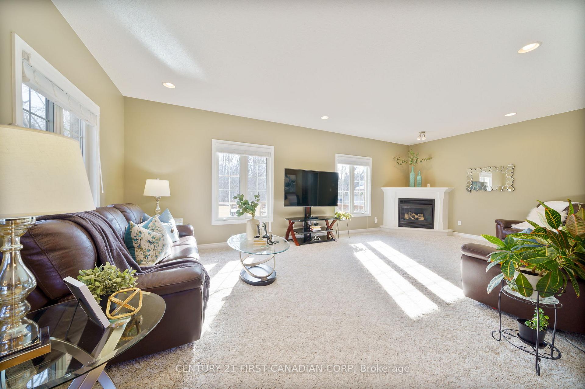 Photo 14 of 487 Petersen Avenue, Strathroy-Caradoc, NE — HOMEH