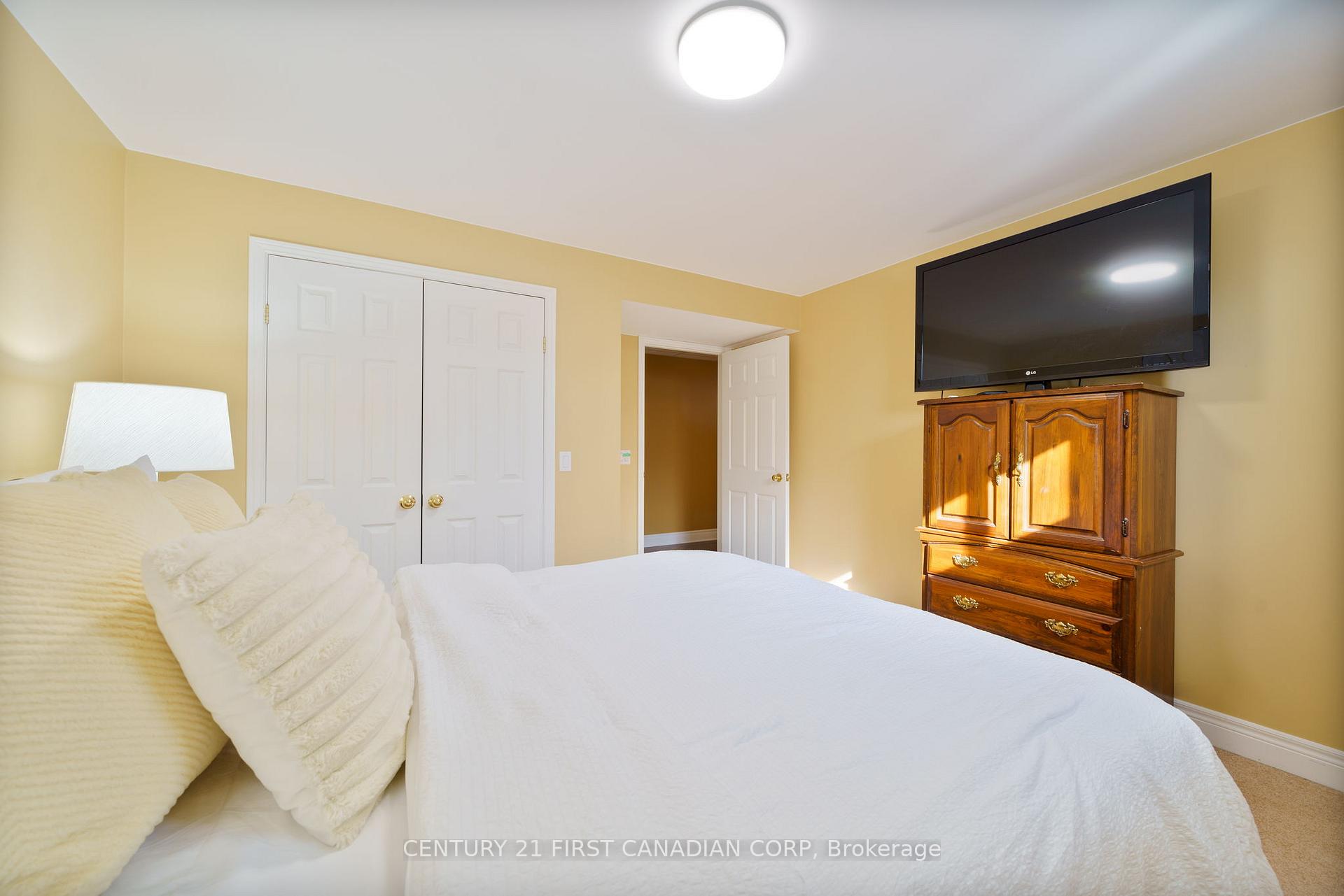 Photo 31 of 487 Petersen Avenue, Strathroy-Caradoc, NE — HOMEH