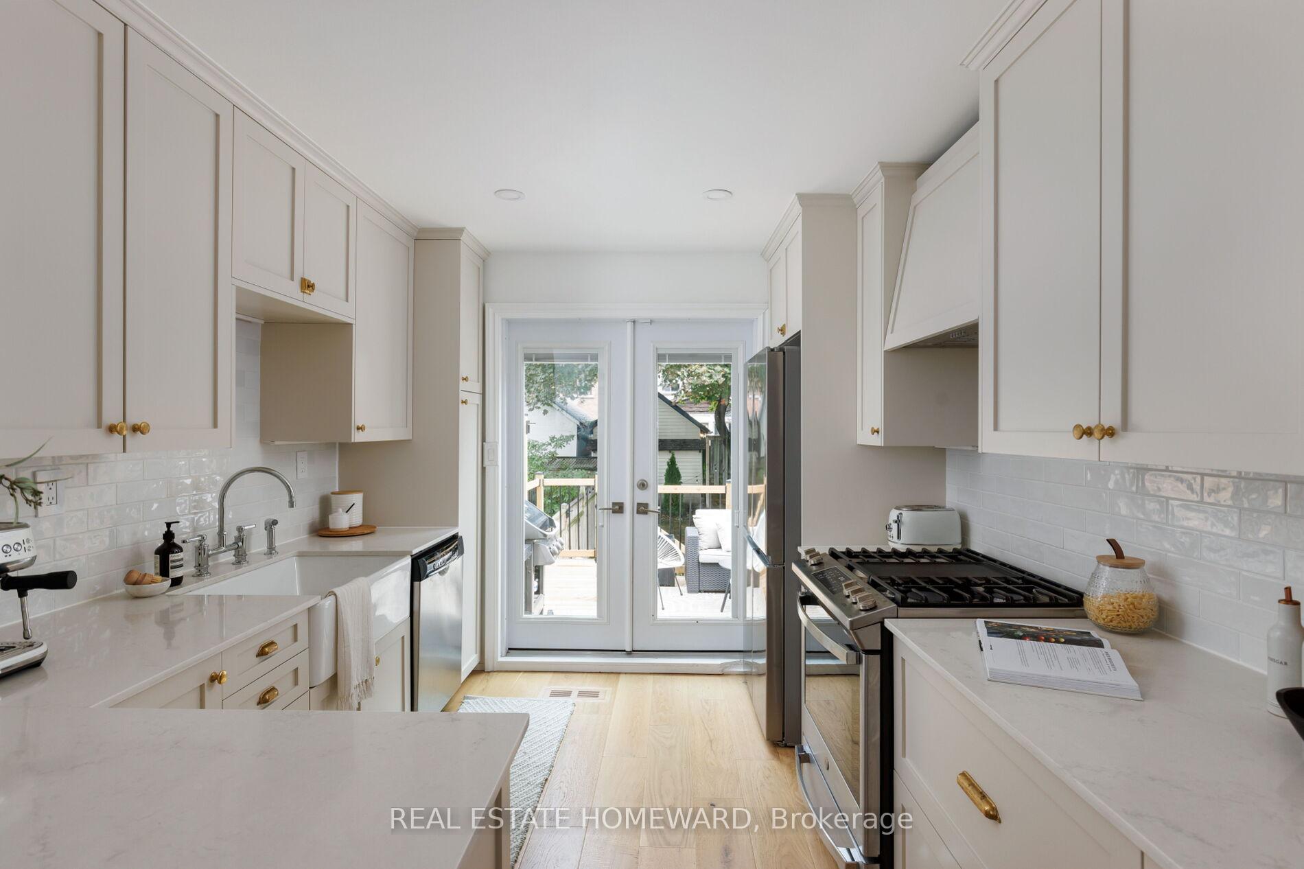 Photo 14 of 403 Scarborough Road, Toronto, East End-Danforth — HOMEH