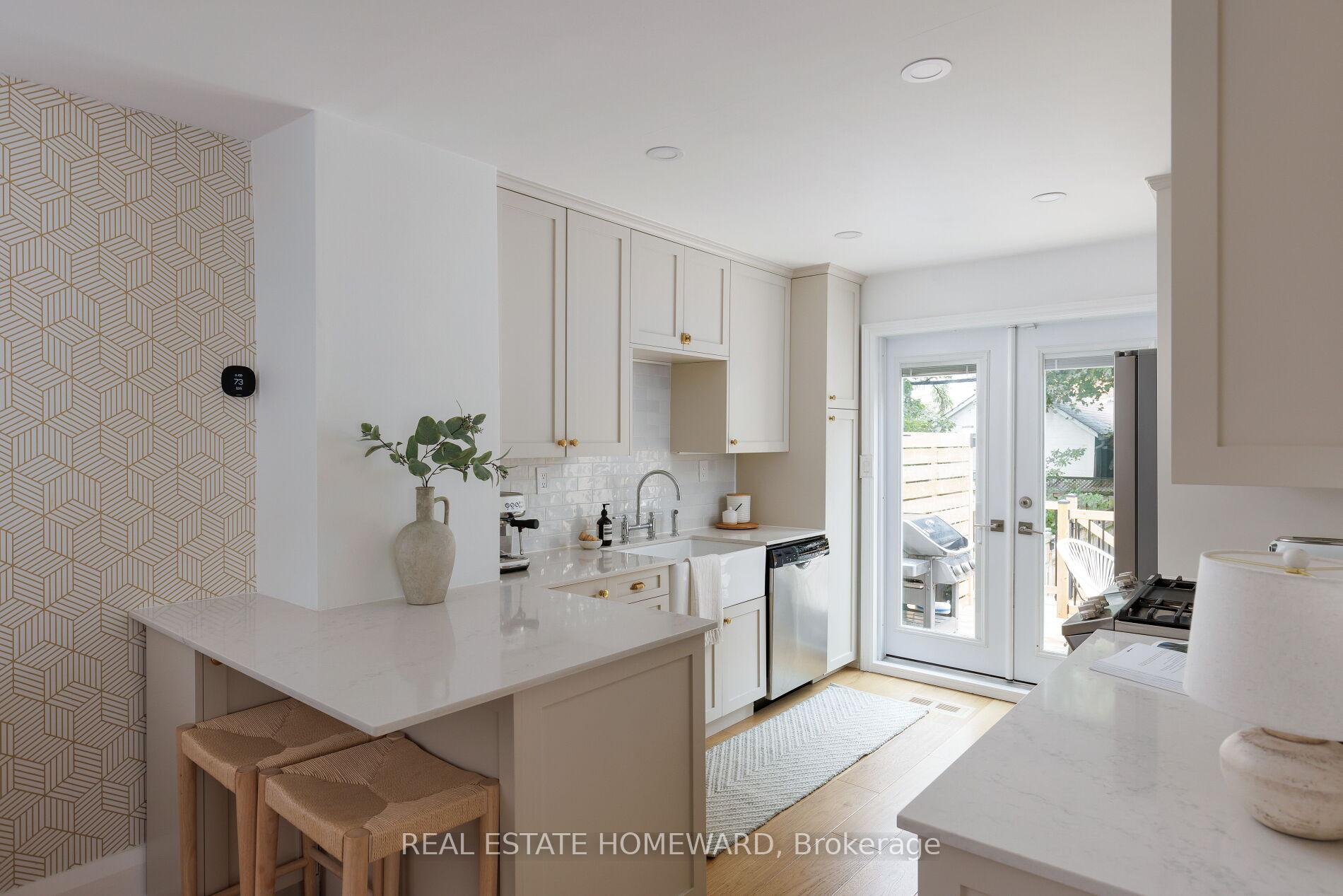 Photo 15 of 403 Scarborough Road, Toronto, East End-Danforth — HOMEH