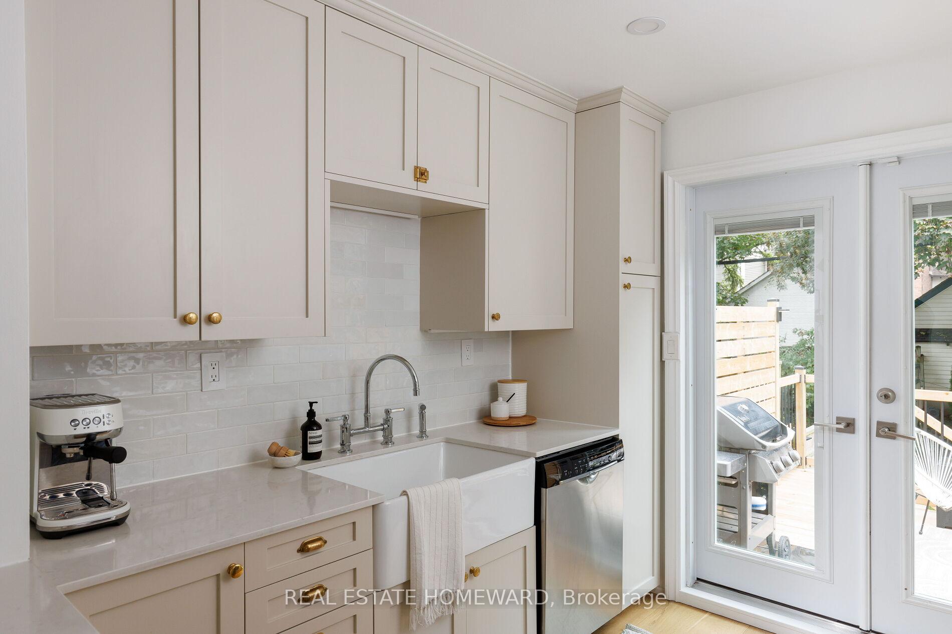 Photo 16 of 403 Scarborough Road, Toronto, East End-Danforth — HOMEH
