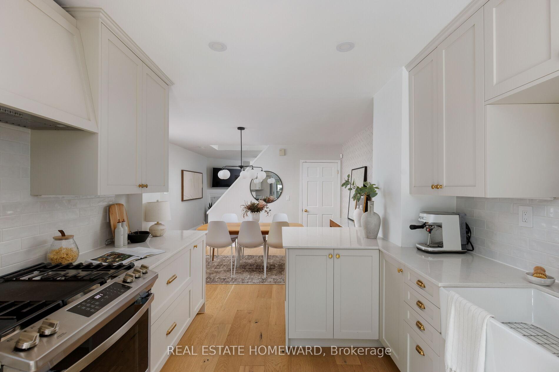 Photo 18 of 403 Scarborough Road, Toronto, East End-Danforth — HOMEH