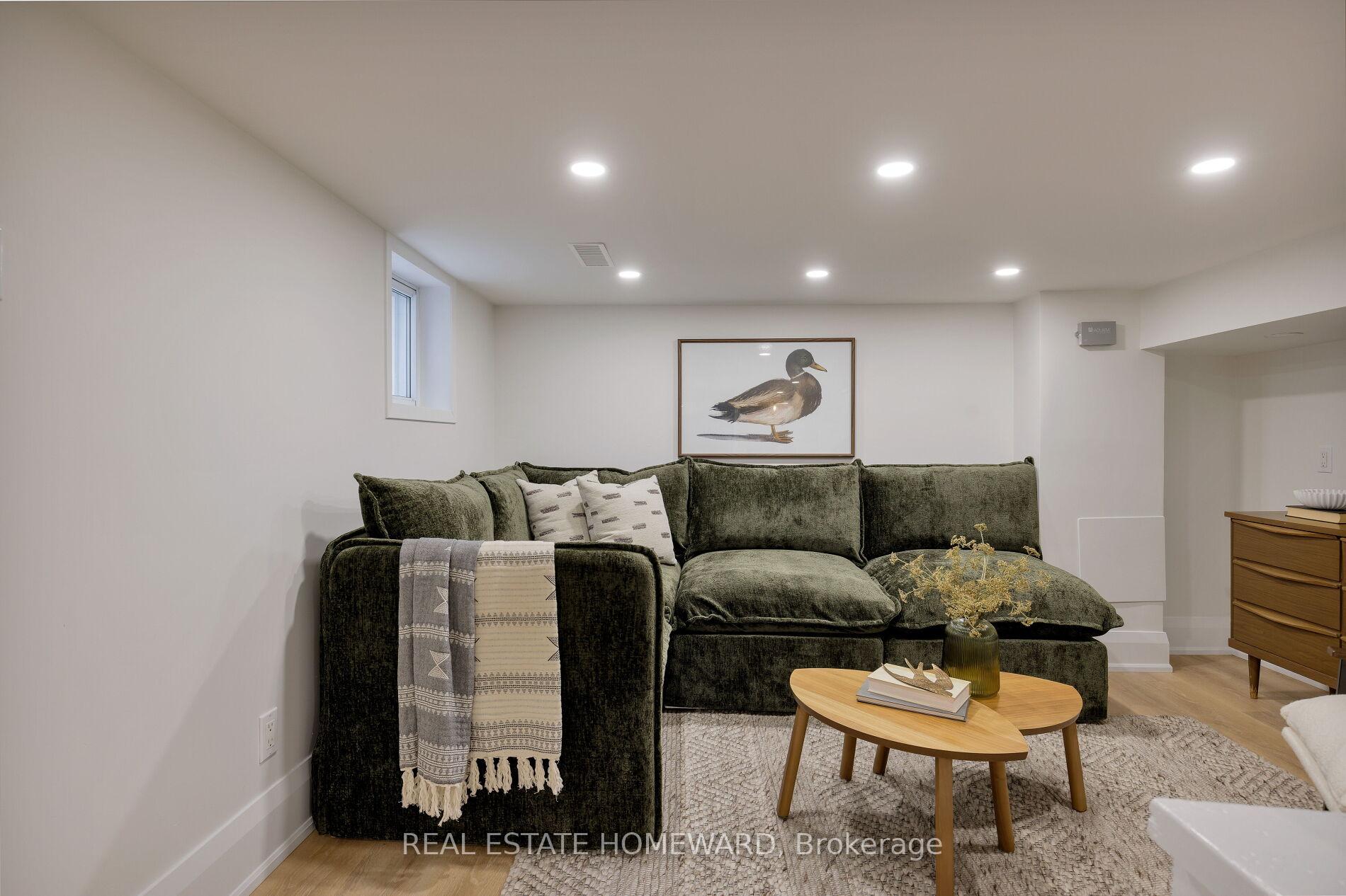 Photo 32 of 403 Scarborough Road, Toronto, East End-Danforth — HOMEH