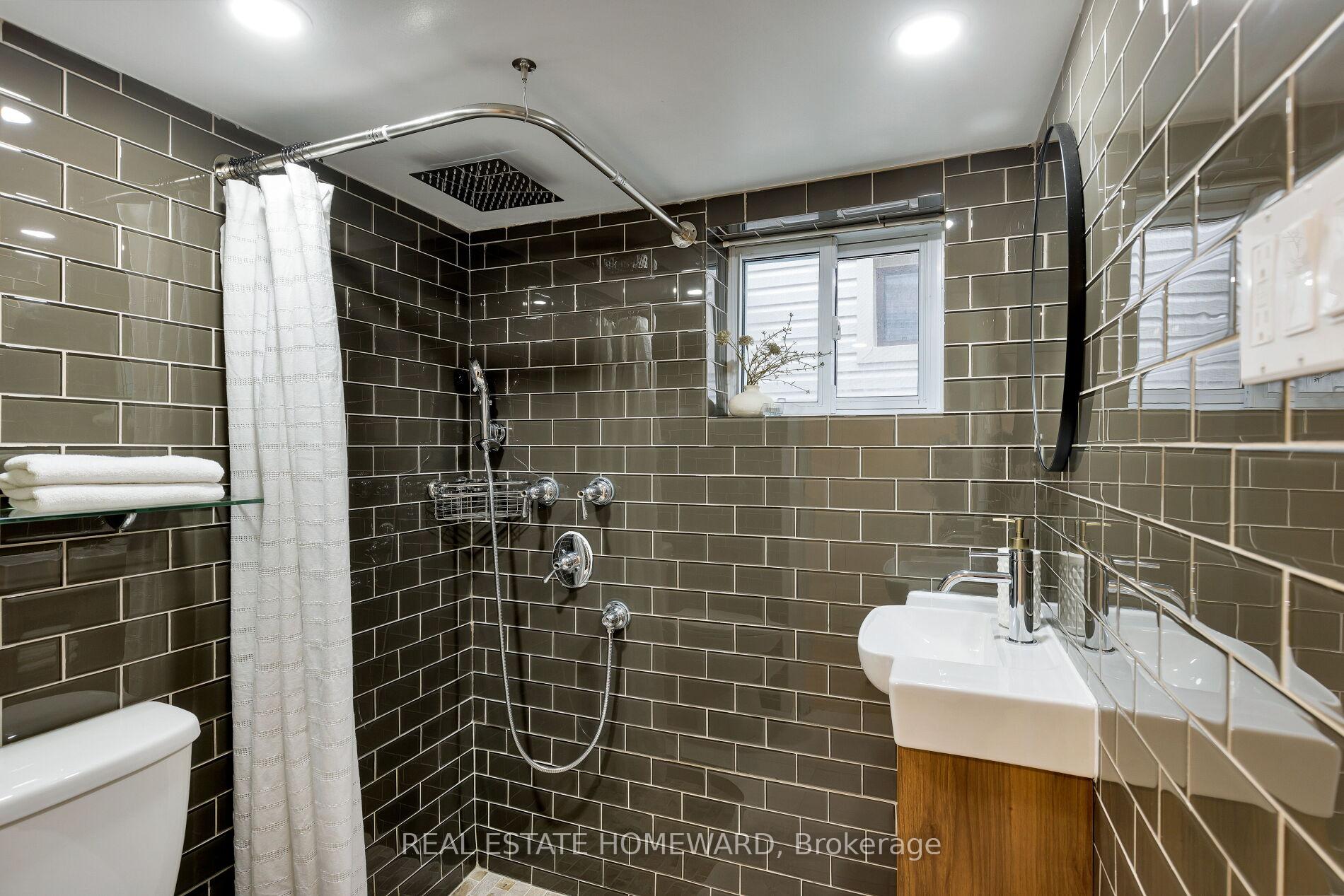 Photo 35 of 403 Scarborough Road, Toronto, East End-Danforth — HOMEH
