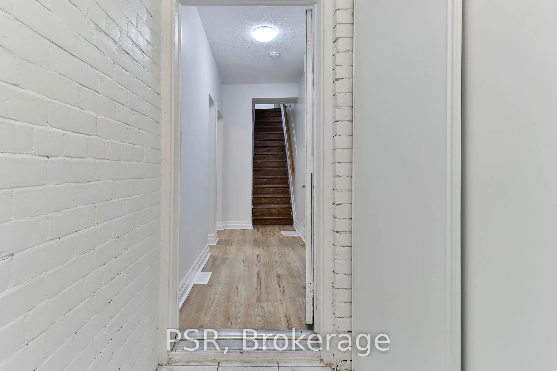 Photo 2 of 212 Coxwell Avenue, Toronto, Greenwood-Coxwell — HOMEH