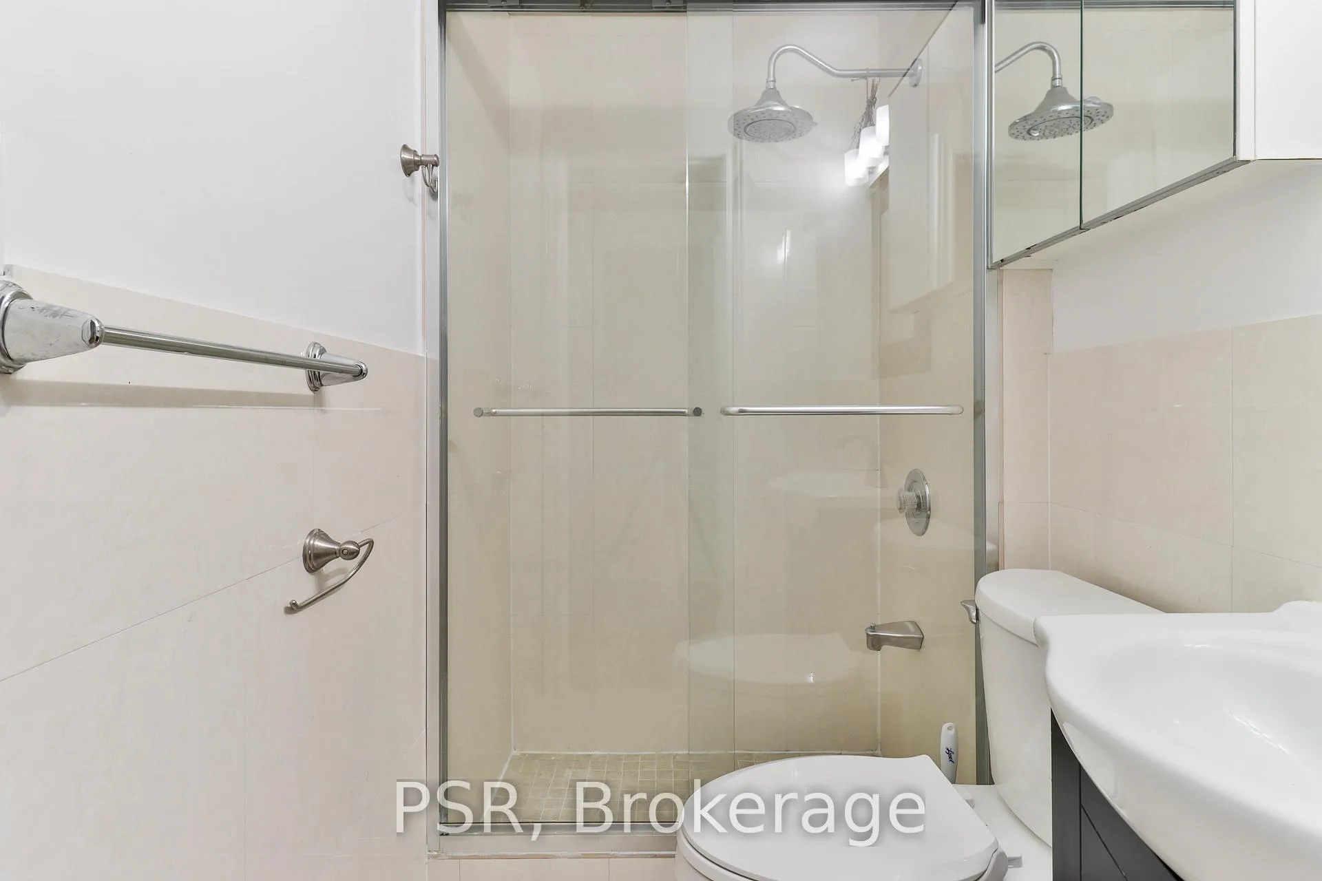 Photo 10 of 212 Coxwell Avenue, Toronto, Greenwood-Coxwell — HOMEH