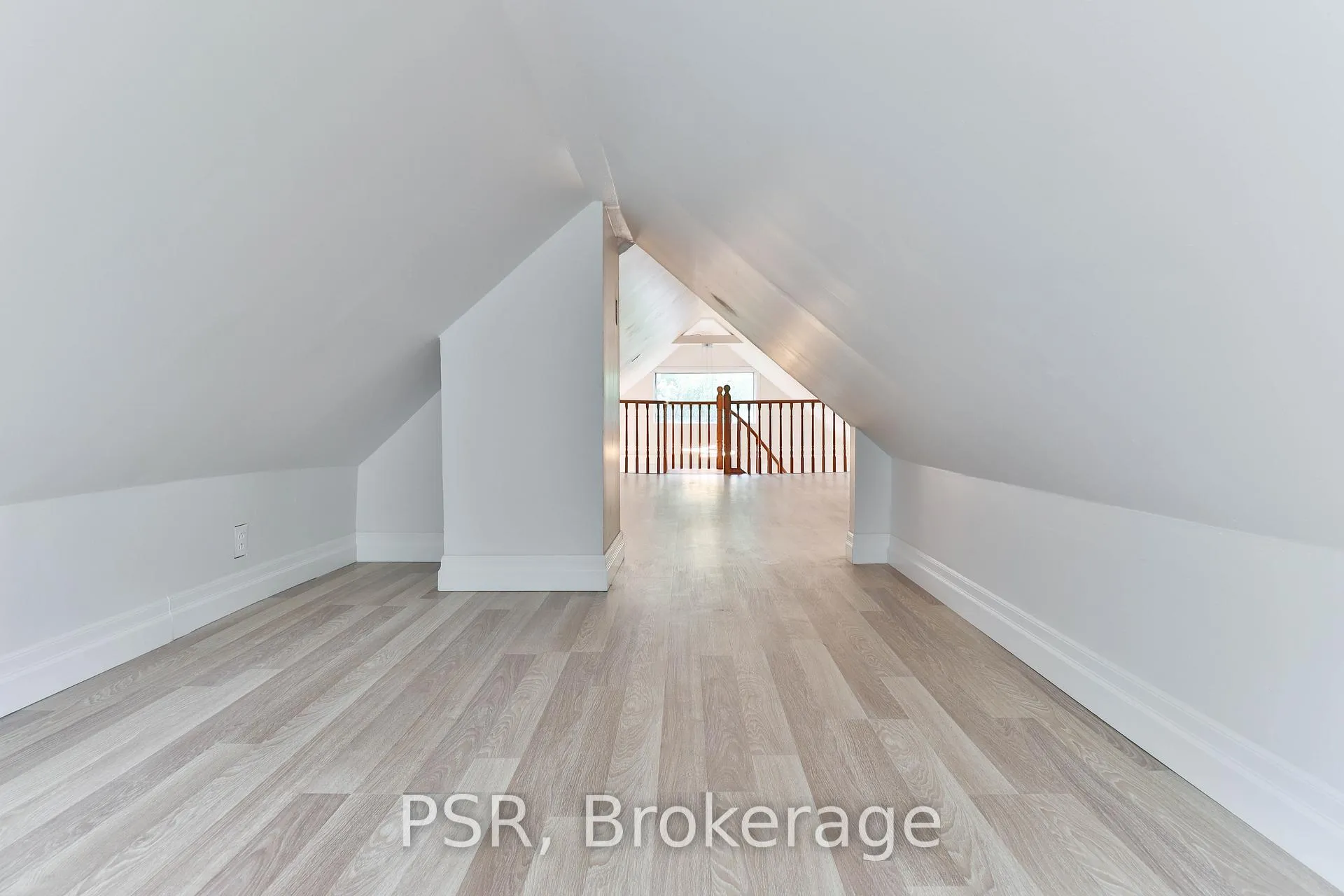 Photo 20 of 212 Coxwell Avenue, Toronto, Greenwood-Coxwell — HOMEH