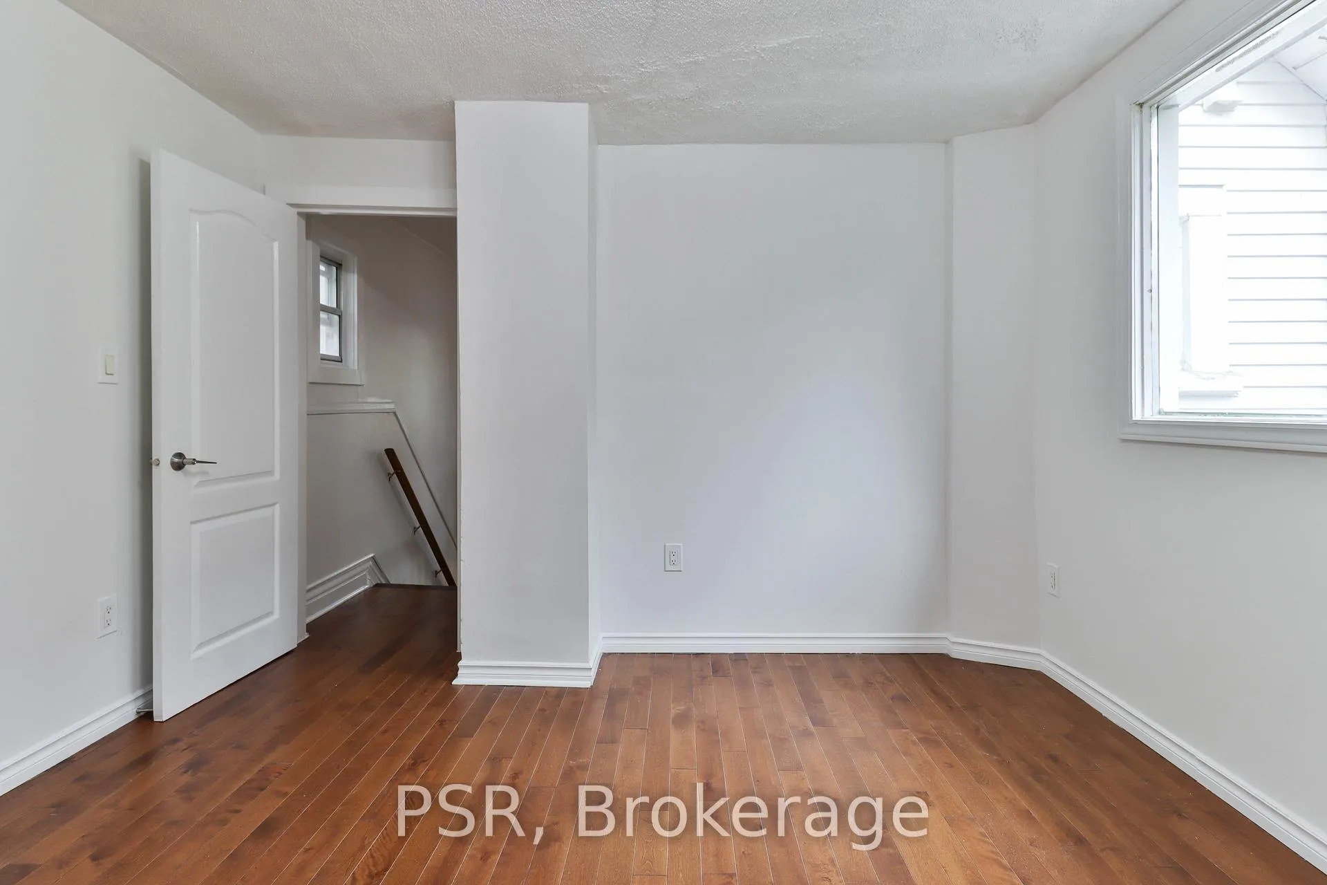 Photo 25 of 212 Coxwell Avenue, Toronto, Greenwood-Coxwell — HOMEH