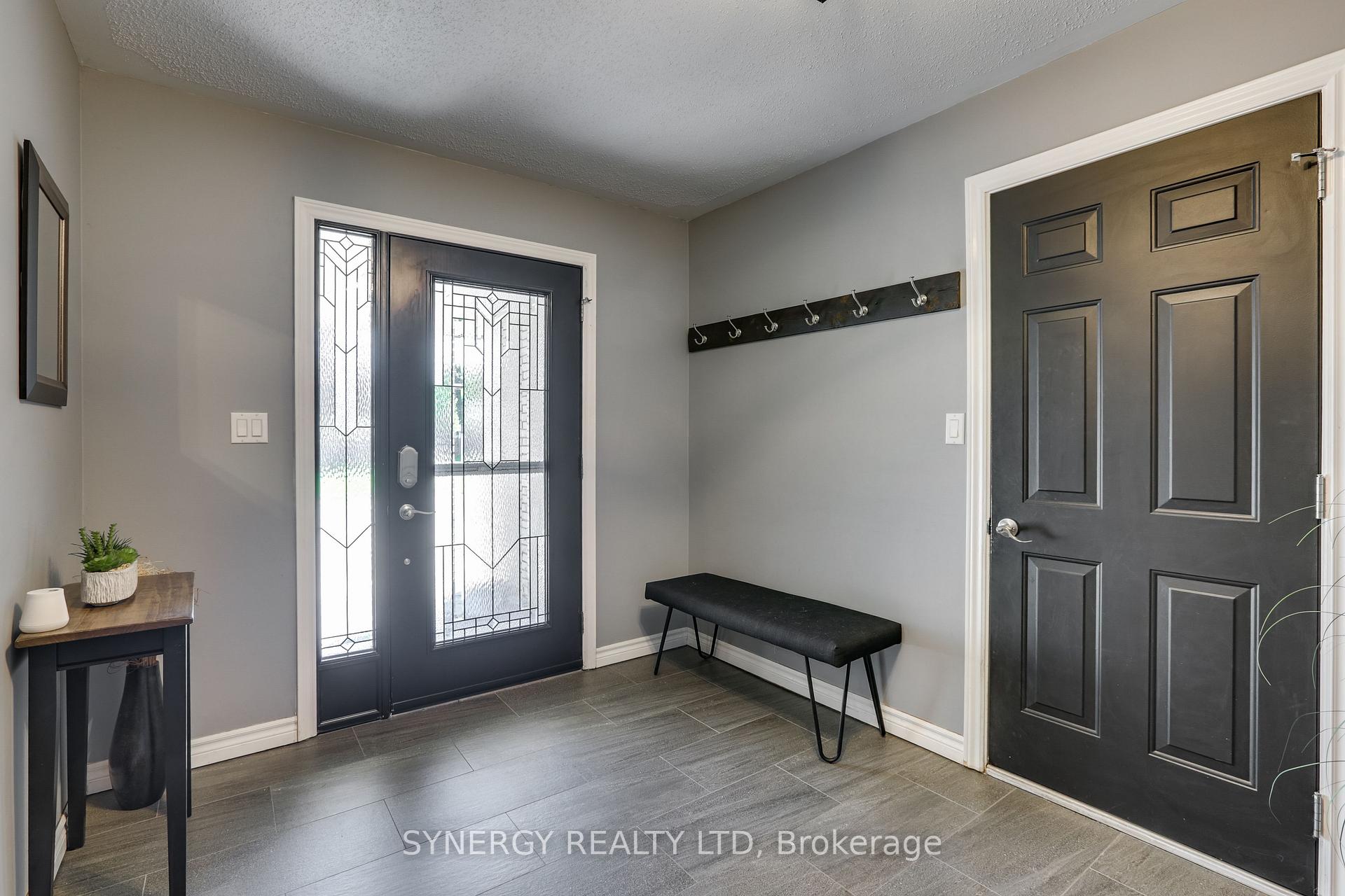 Photo 5 of 168 Southfield Drive, Strathroy-Caradoc, SW — HOMEH
