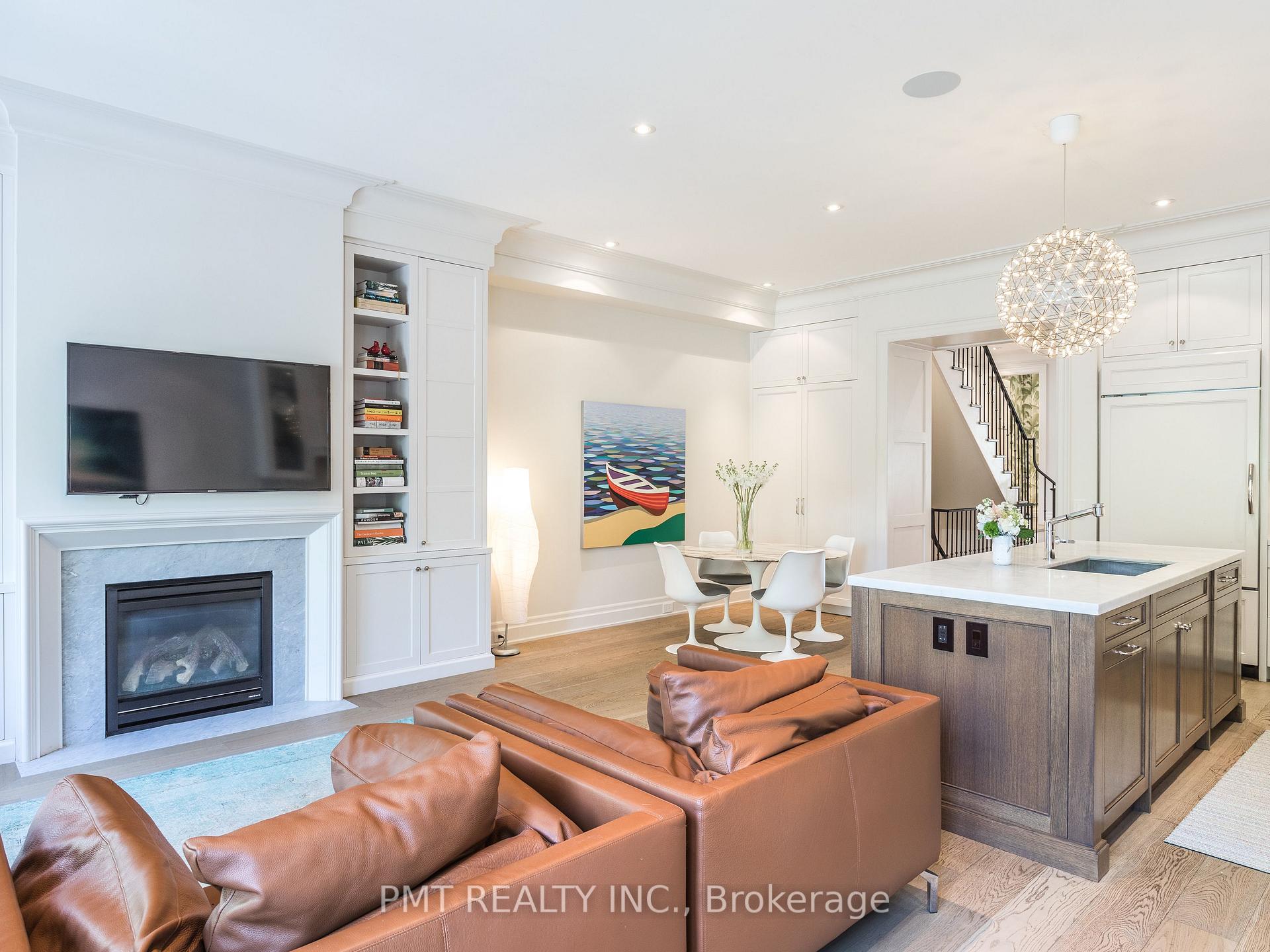 Photo 8 of 164 Sheldrake Boulevard, Toronto, Mount Pleasant East — HOMEH