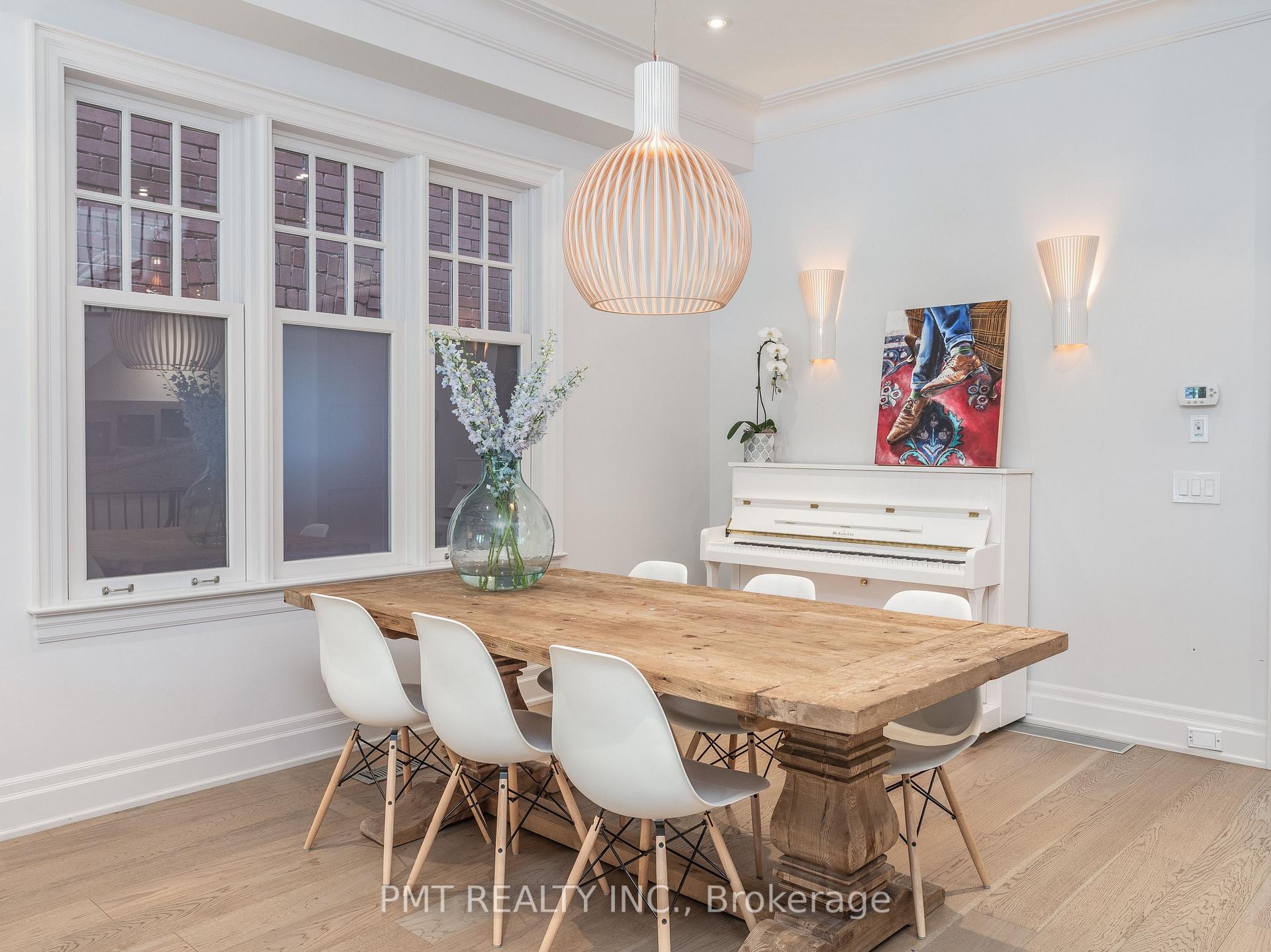 Photo 9 of 164 Sheldrake Boulevard, Toronto, Mount Pleasant East — HOMEH