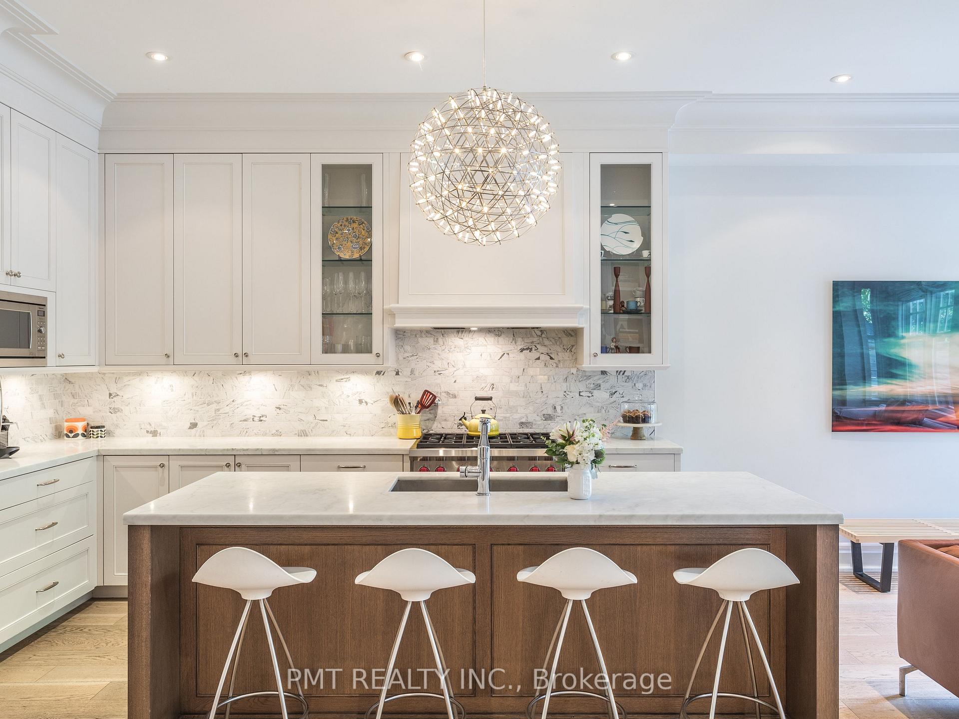Photo 12 of 164 Sheldrake Boulevard, Toronto, Mount Pleasant East — HOMEH