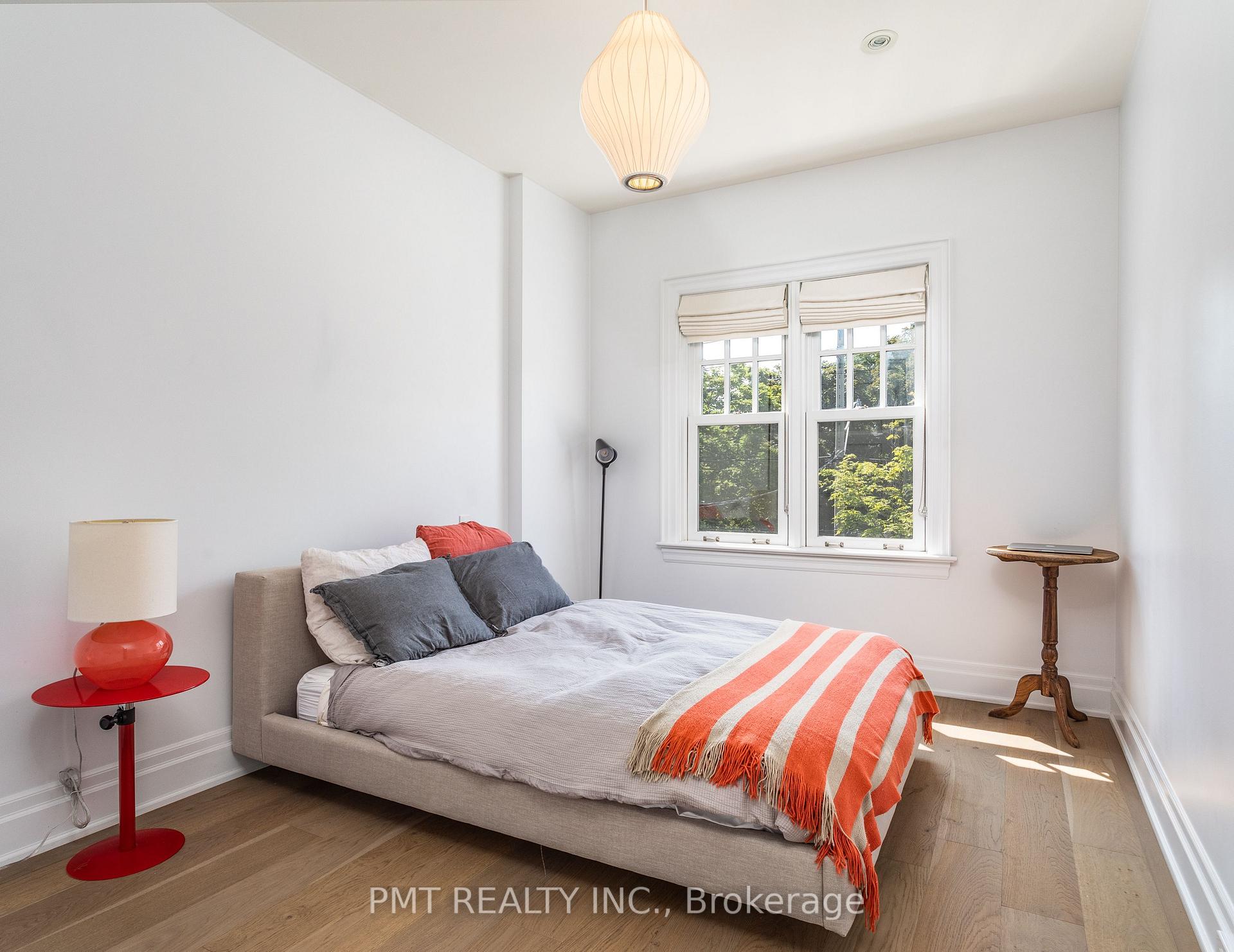 Photo 20 of 164 Sheldrake Boulevard, Toronto, Mount Pleasant East — HOMEH