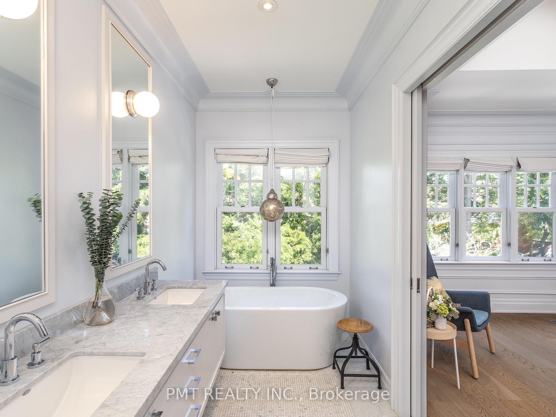 Photo 25 of 164 Sheldrake Boulevard, Toronto, Mount Pleasant East — HOMEH