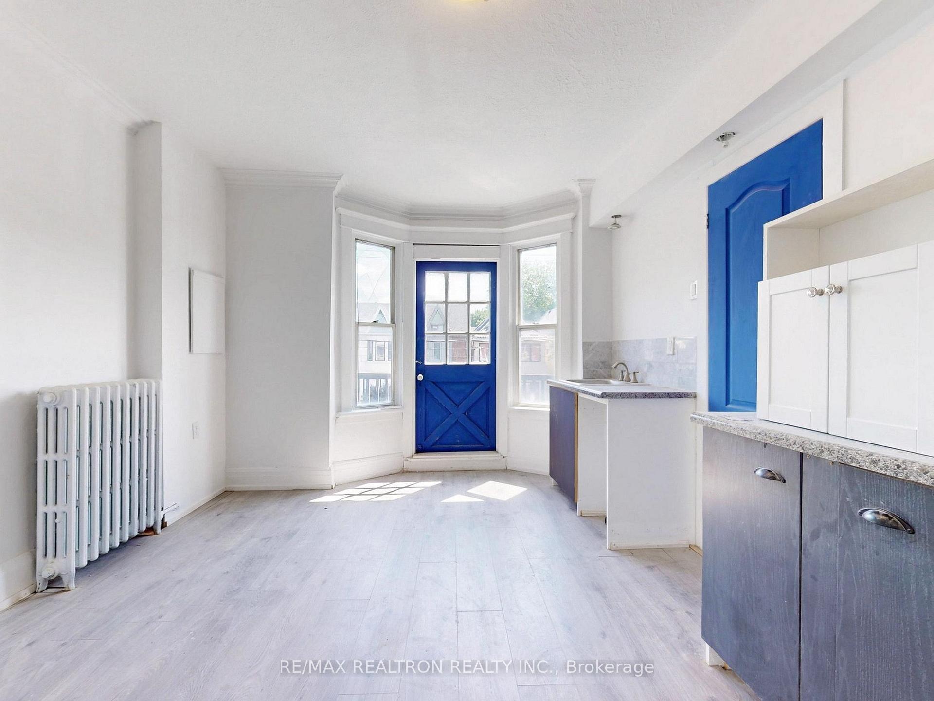 Photo 5 of 778 Pape Avenue, Toronto, Playter Estates-Danforth — HOMEH