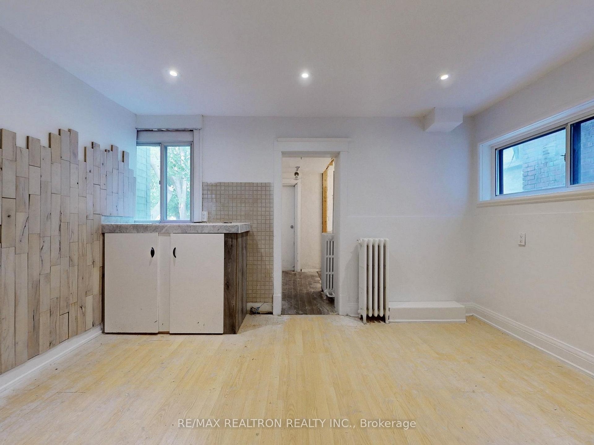 Photo 9 of 778 Pape Avenue, Toronto, Playter Estates-Danforth — HOMEH