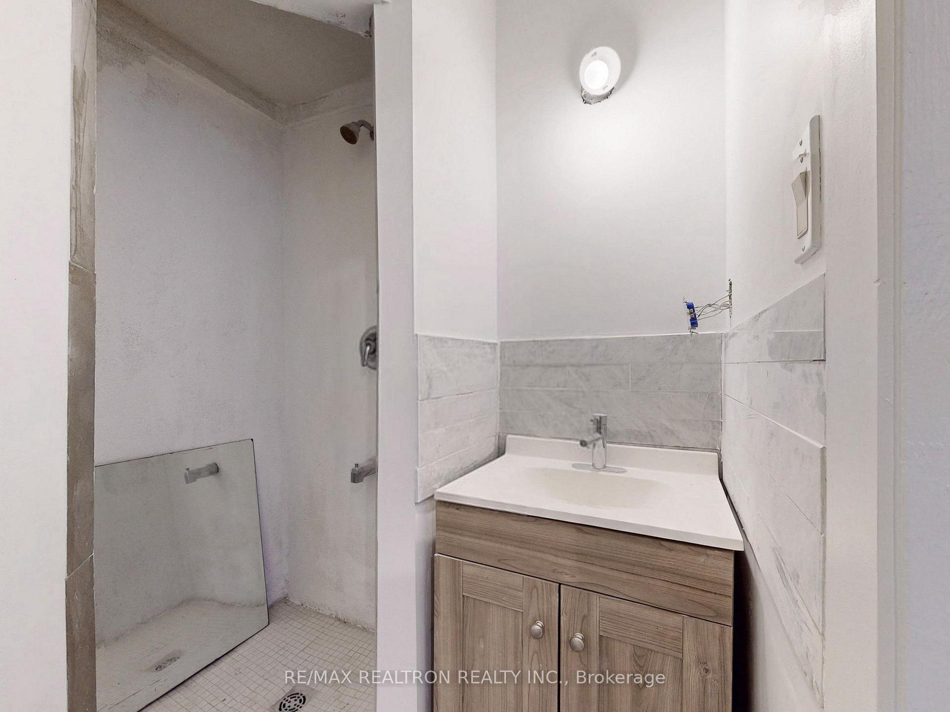 Photo 20 of 778 Pape Avenue, Toronto, Playter Estates-Danforth — HOMEH