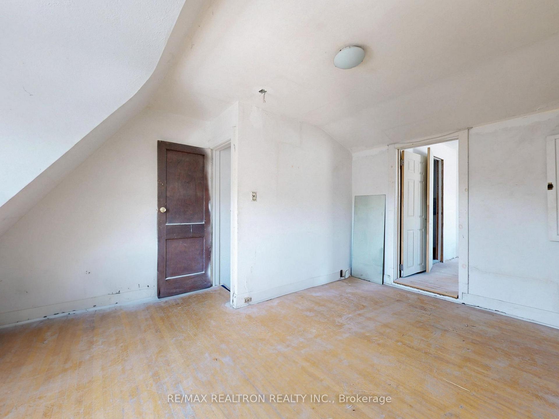 Photo 34 of 778 Pape Avenue, Toronto, Playter Estates-Danforth — HOMEH