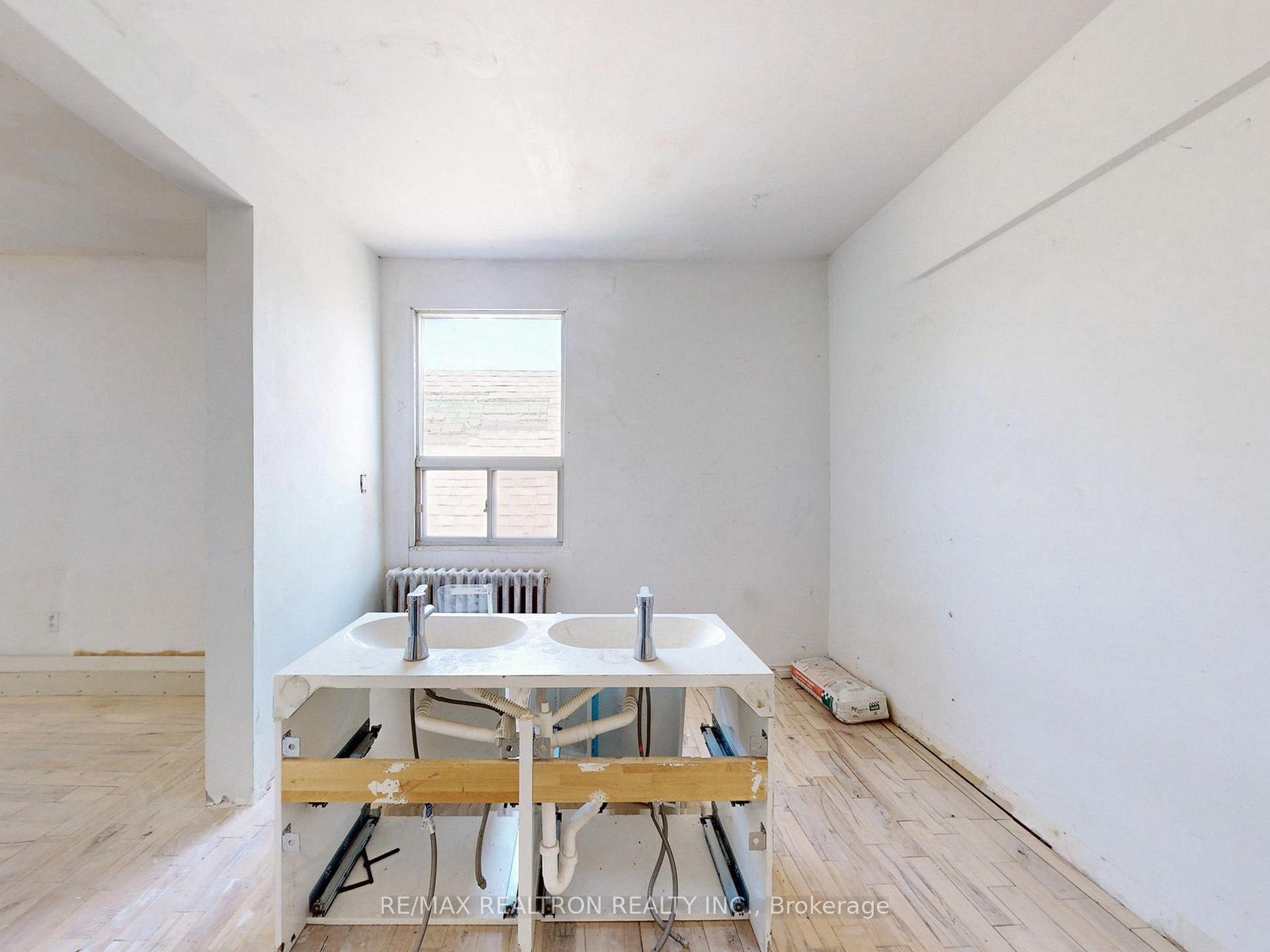 Photo 37 of 778 Pape Avenue, Toronto, Playter Estates-Danforth — HOMEH