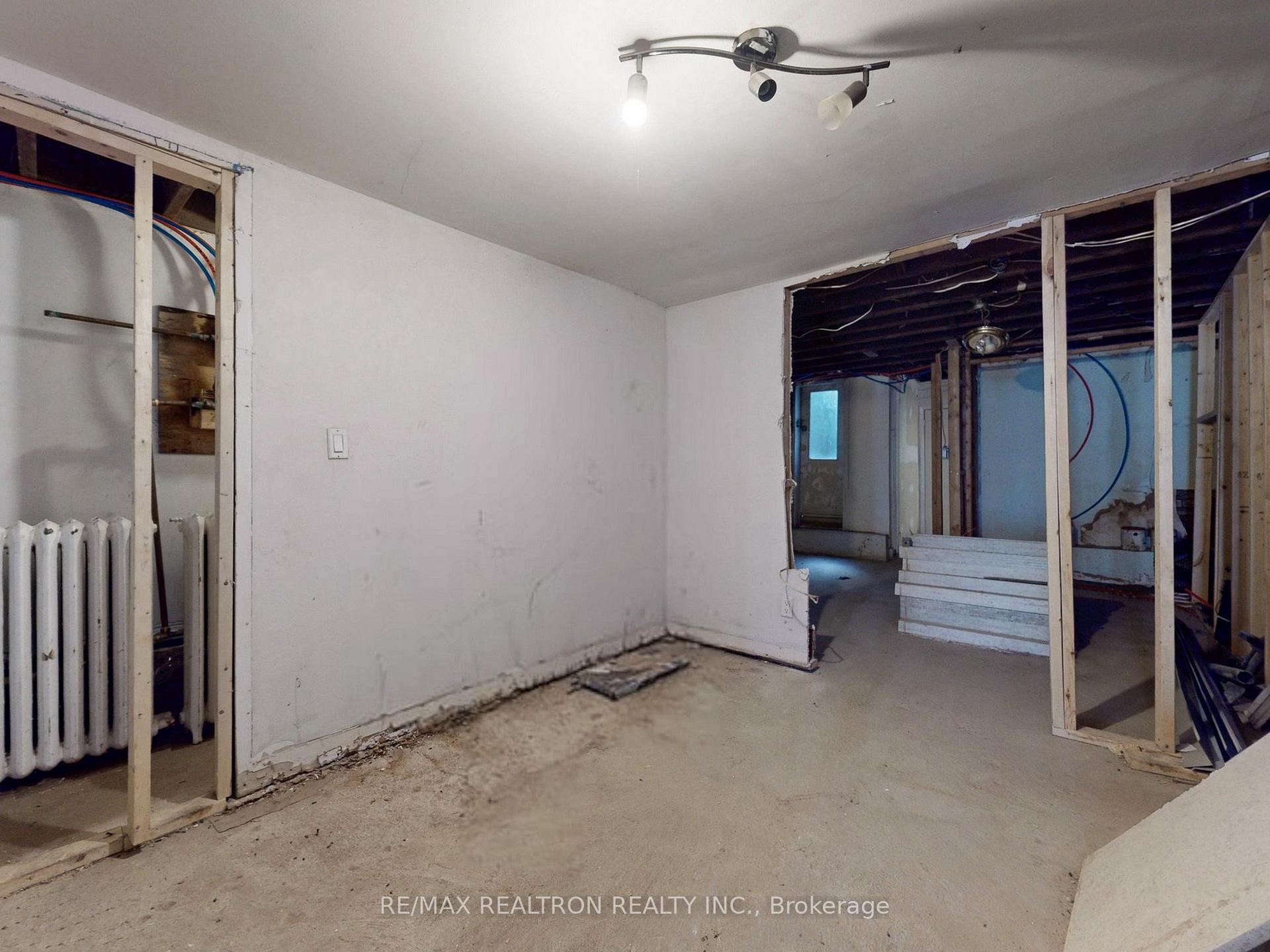 Photo 40 of 778 Pape Avenue, Toronto, Playter Estates-Danforth — HOMEH