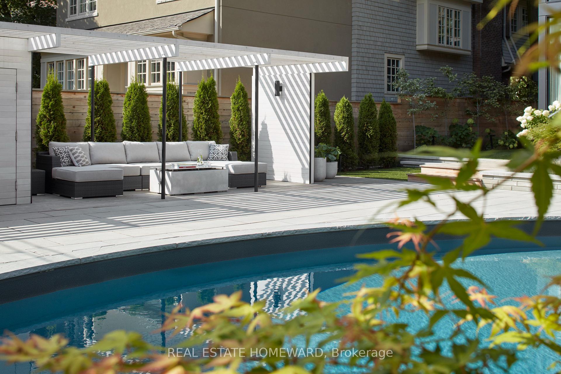 Photo 30 of 35 Munro Park Avenue, Toronto, The Beaches — HOMEH