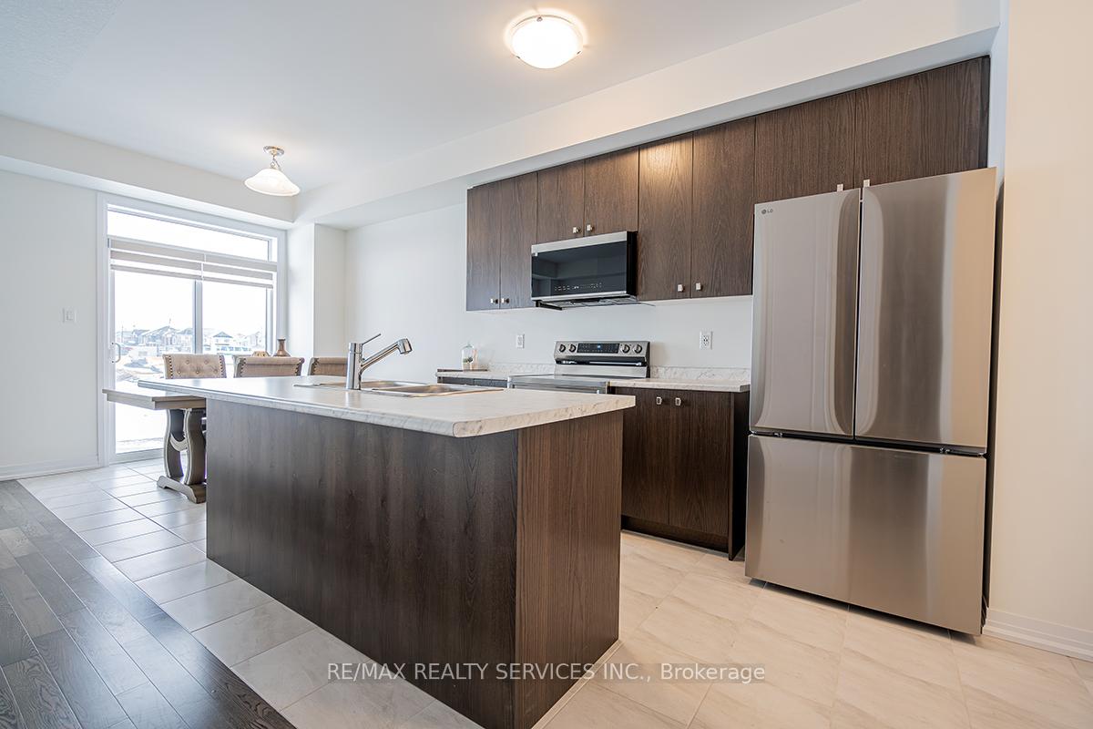 Photo 3 of 119 Brighton Lane, Thorold, Rolling Meadows — HOMEH