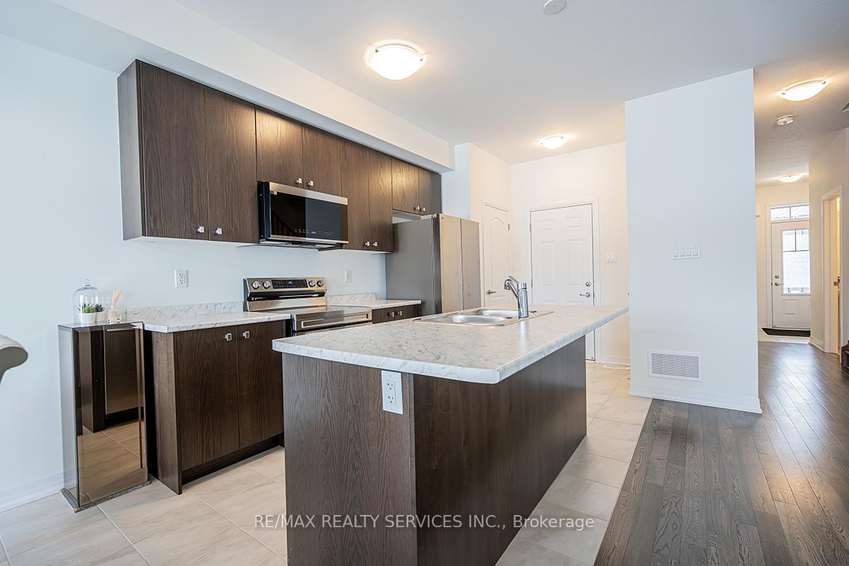 Photo 4 of 119 Brighton Lane, Thorold, Rolling Meadows — HOMEH