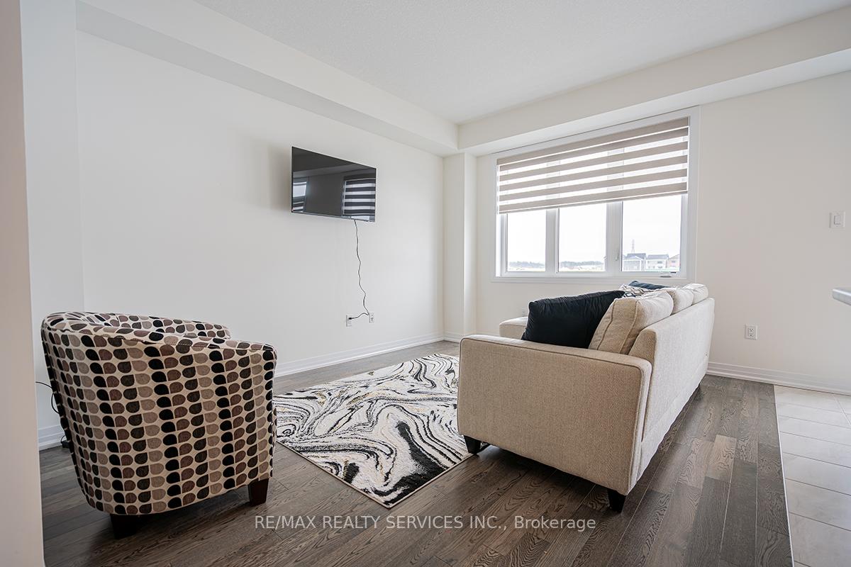 Photo 7 of 119 Brighton Lane, Thorold, Rolling Meadows — HOMEH