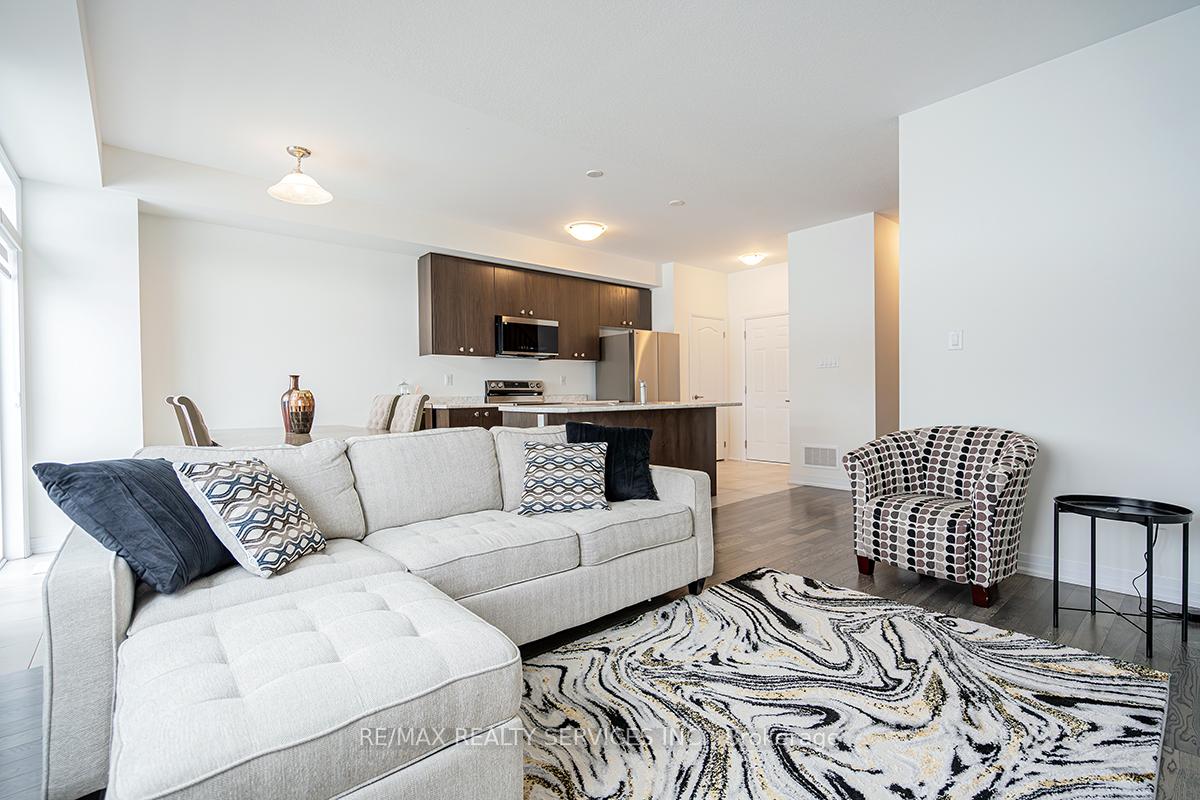 Photo 8 of 119 Brighton Lane, Thorold, Rolling Meadows — HOMEH