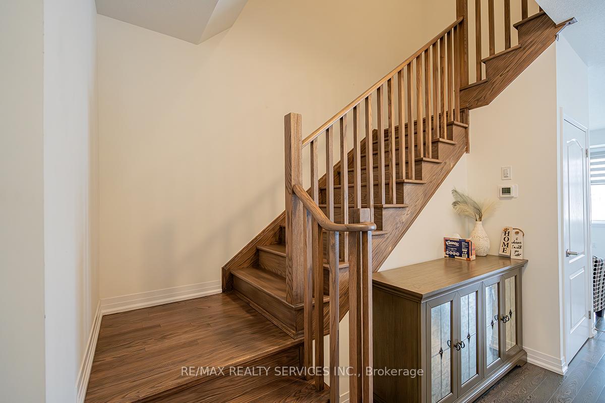 Photo 13 of 119 Brighton Lane, Thorold, Rolling Meadows — HOMEH