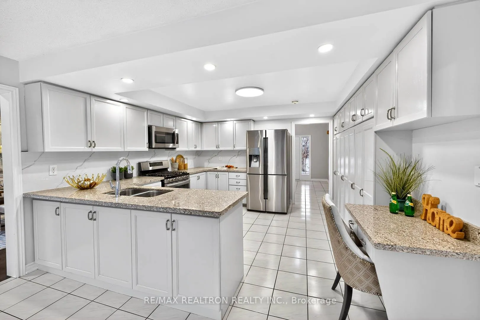 Photo 10 of 10 Mcclenny Drive, Aurora, Aurora Highlands — HOMEH