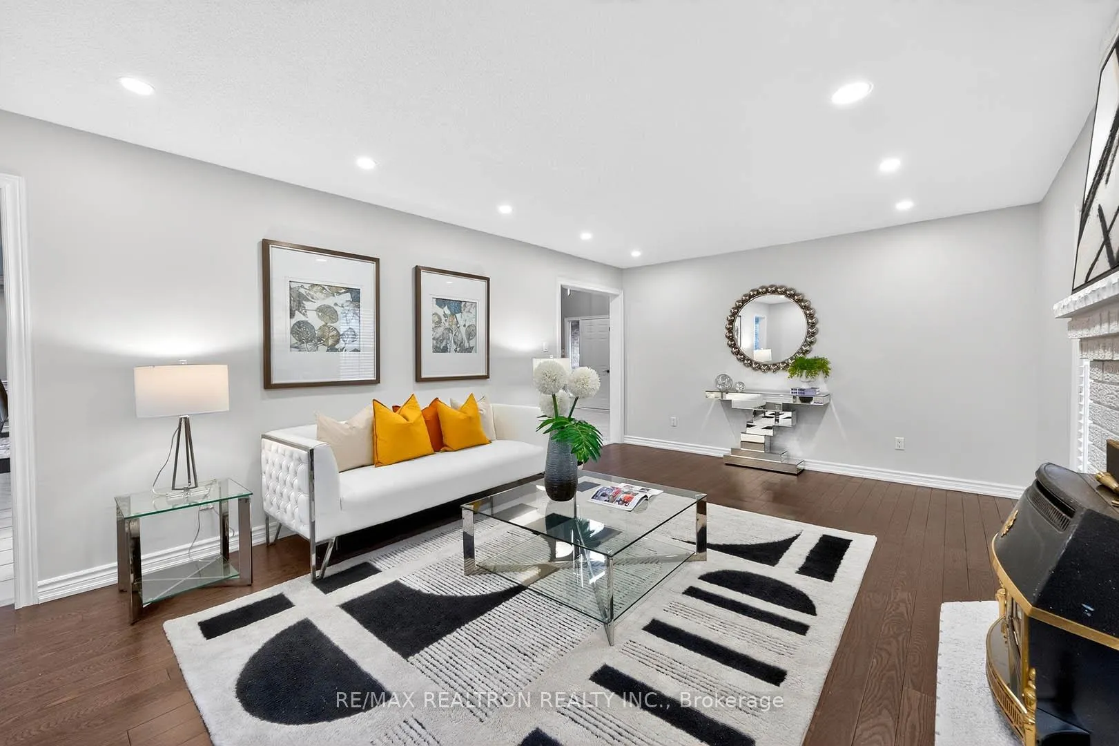 Photo 13 of 10 Mcclenny Drive, Aurora, Aurora Highlands — HOMEH