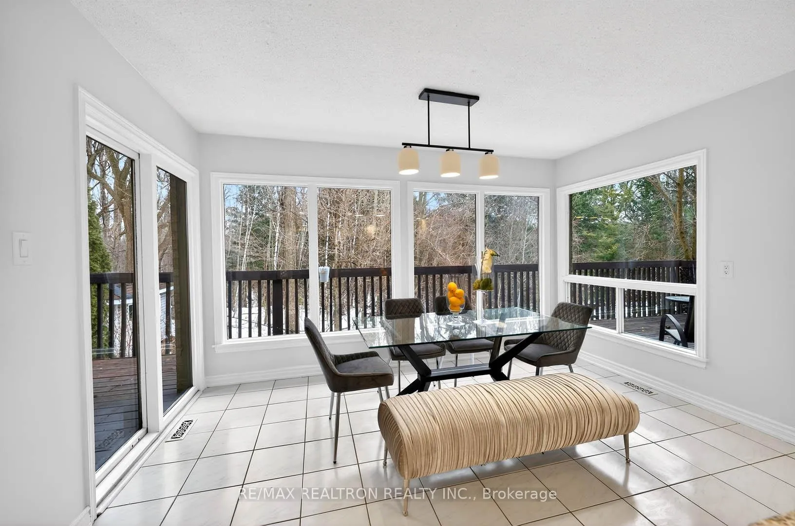 Photo 14 of 10 Mcclenny Drive, Aurora, Aurora Highlands — HOMEH