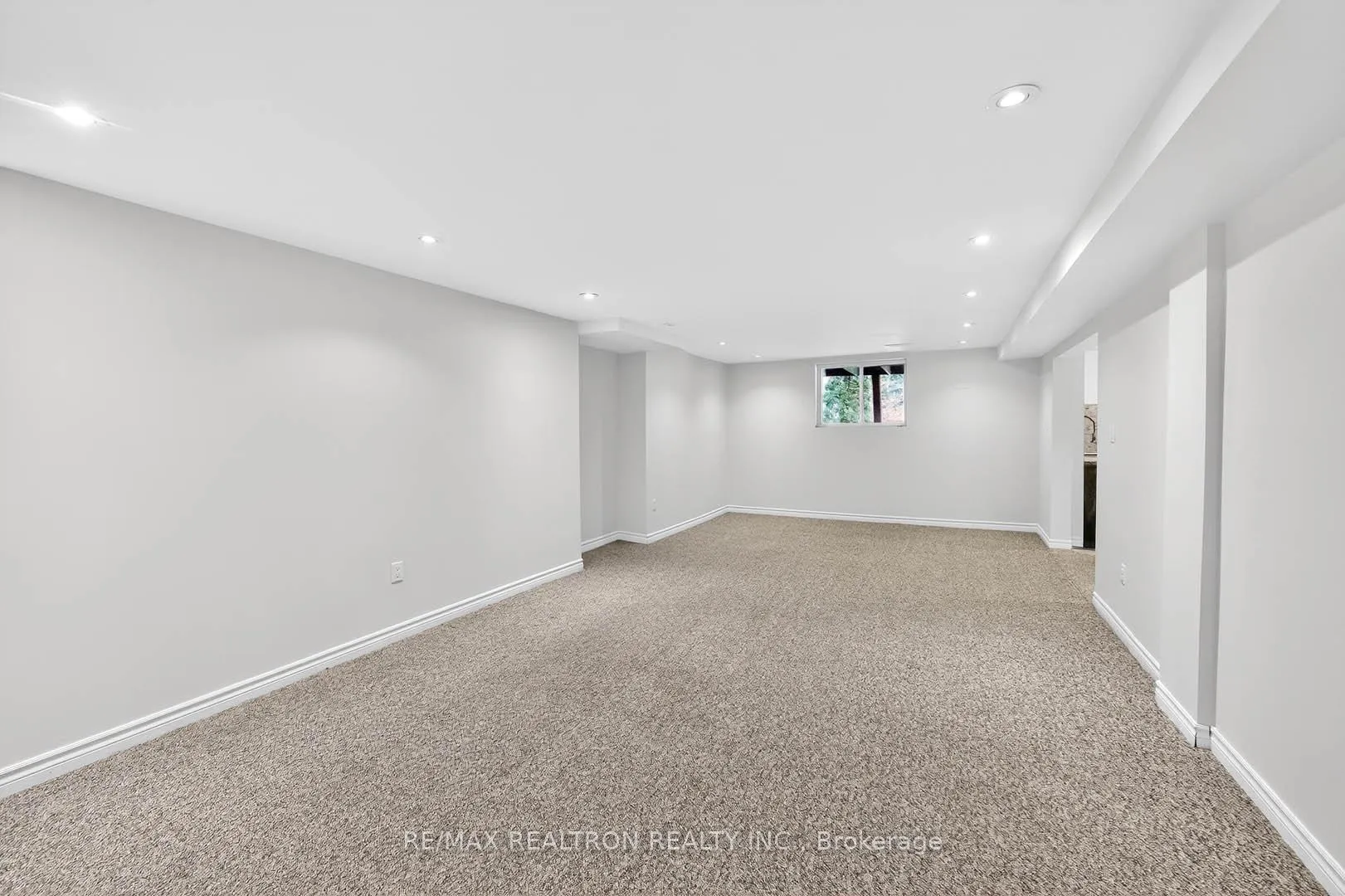 Photo 39 of 10 Mcclenny Drive, Aurora, Aurora Highlands — HOMEH