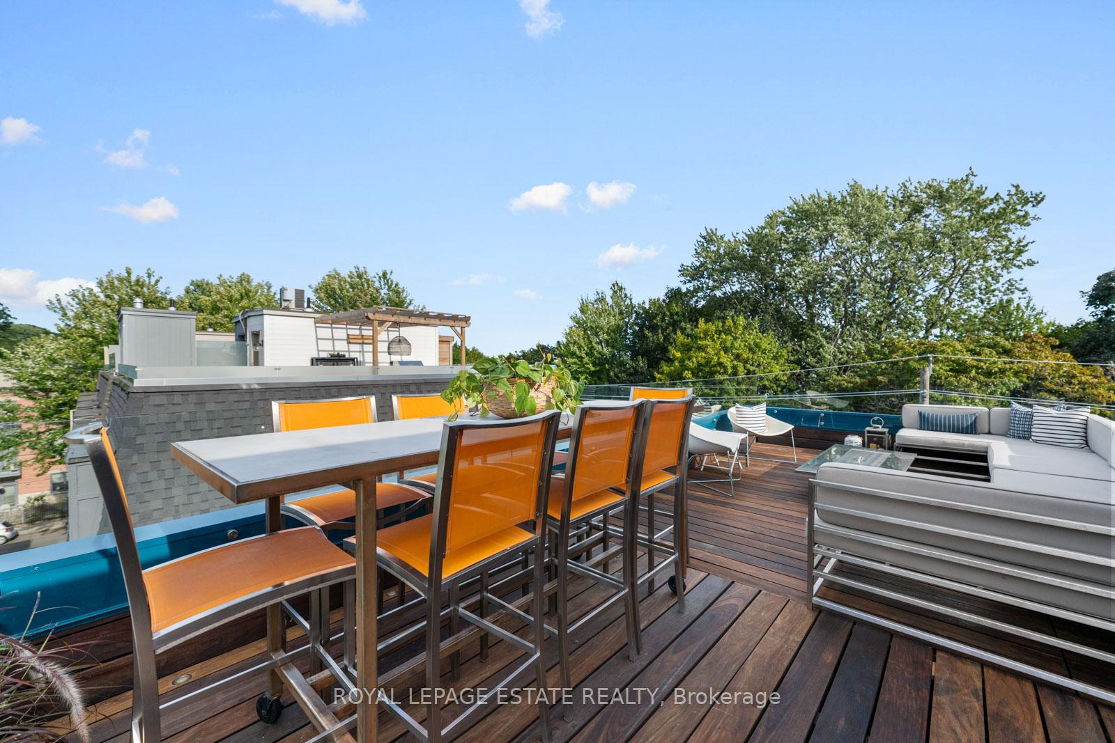 Photo 35 of 62 Hubbard Boulevard, Toronto, The Beaches — HOMEH