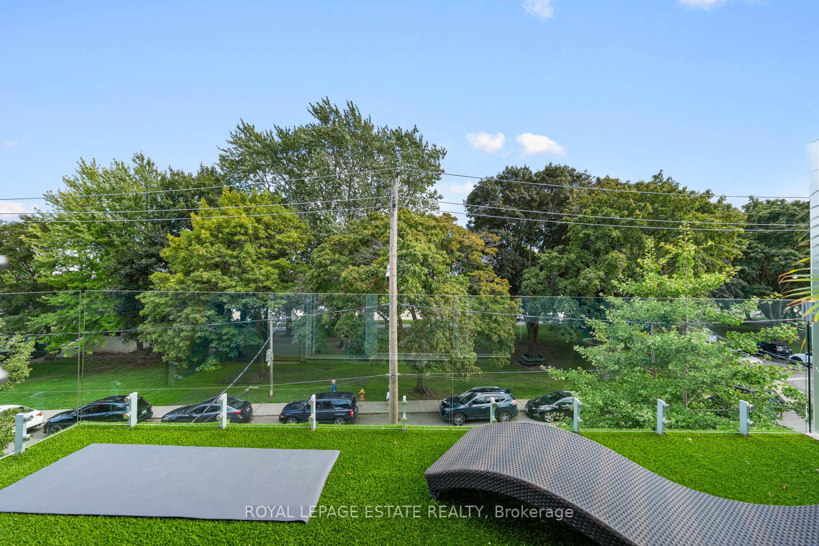 Photo 37 of 62 Hubbard Boulevard, Toronto, The Beaches — HOMEH