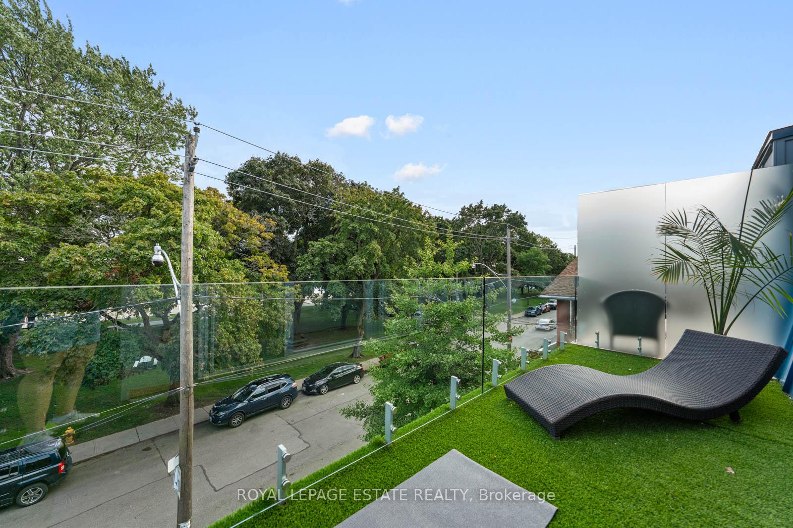 Photo 38 of 62 Hubbard Boulevard, Toronto, The Beaches — HOMEH
