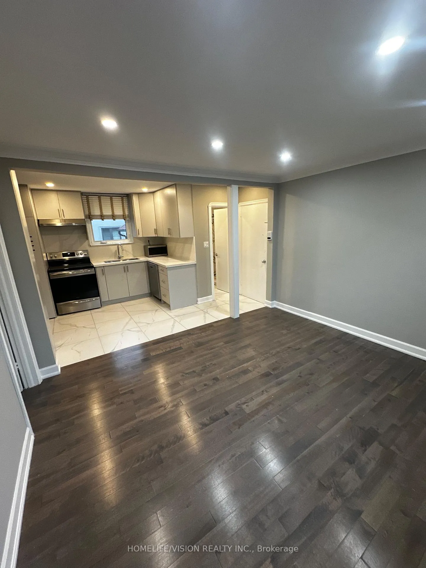 Photo 4 of Unit 3, 238 Glebemount Avenue, Toronto, Danforth Village-East York — HOMEH