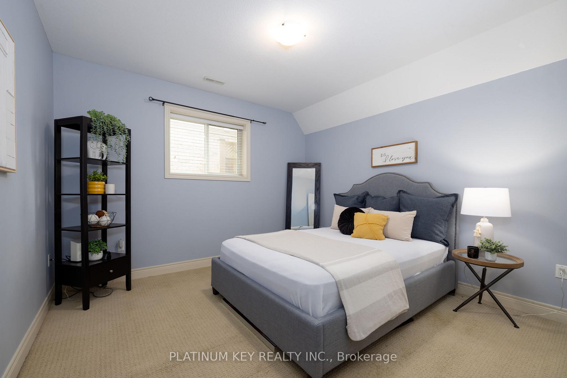 Photo 19 of 60 Bridle Path, Strathroy-Caradoc, SW — HOMEH