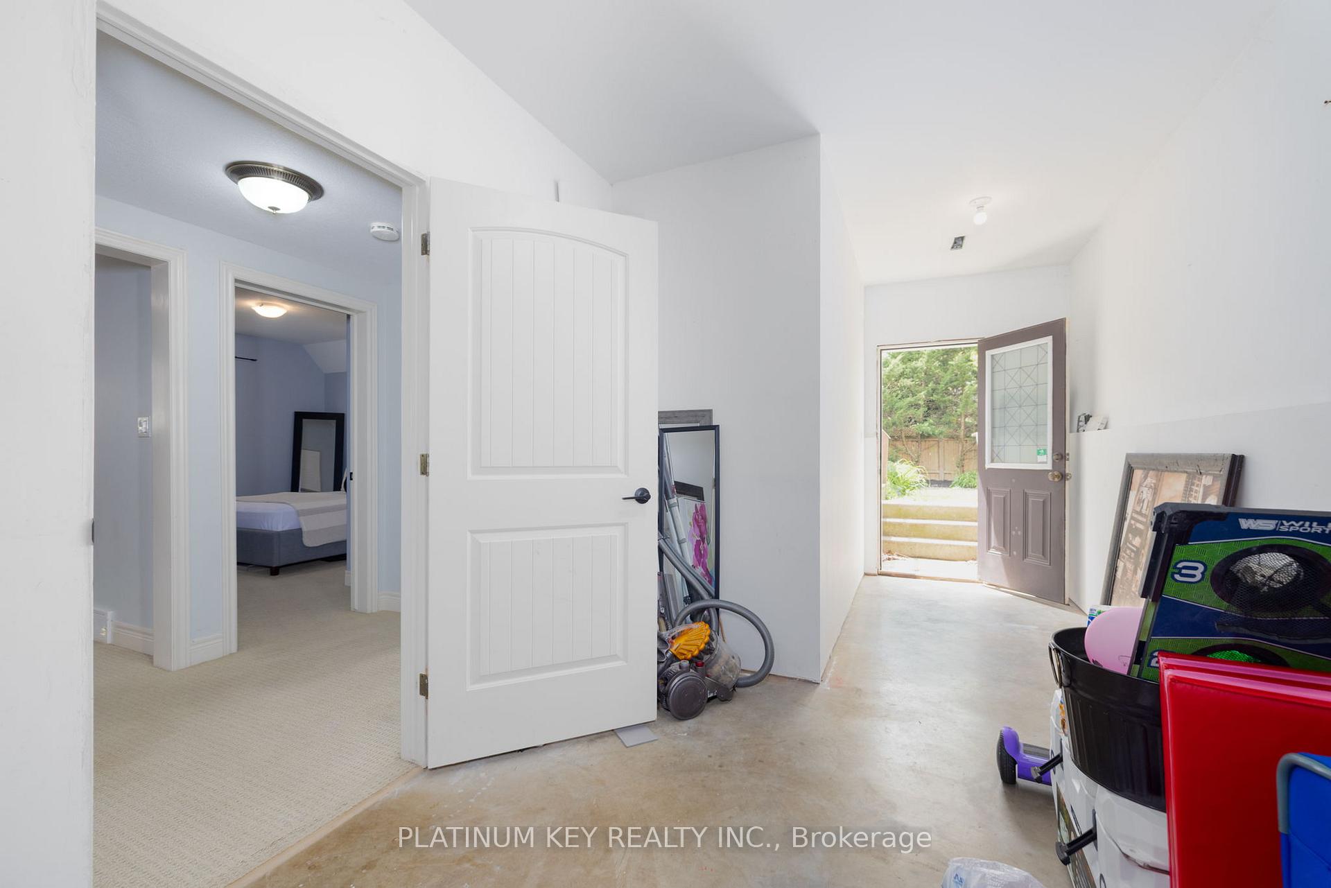 Photo 23 of 60 Bridle Path, Strathroy-Caradoc, SW — HOMEH