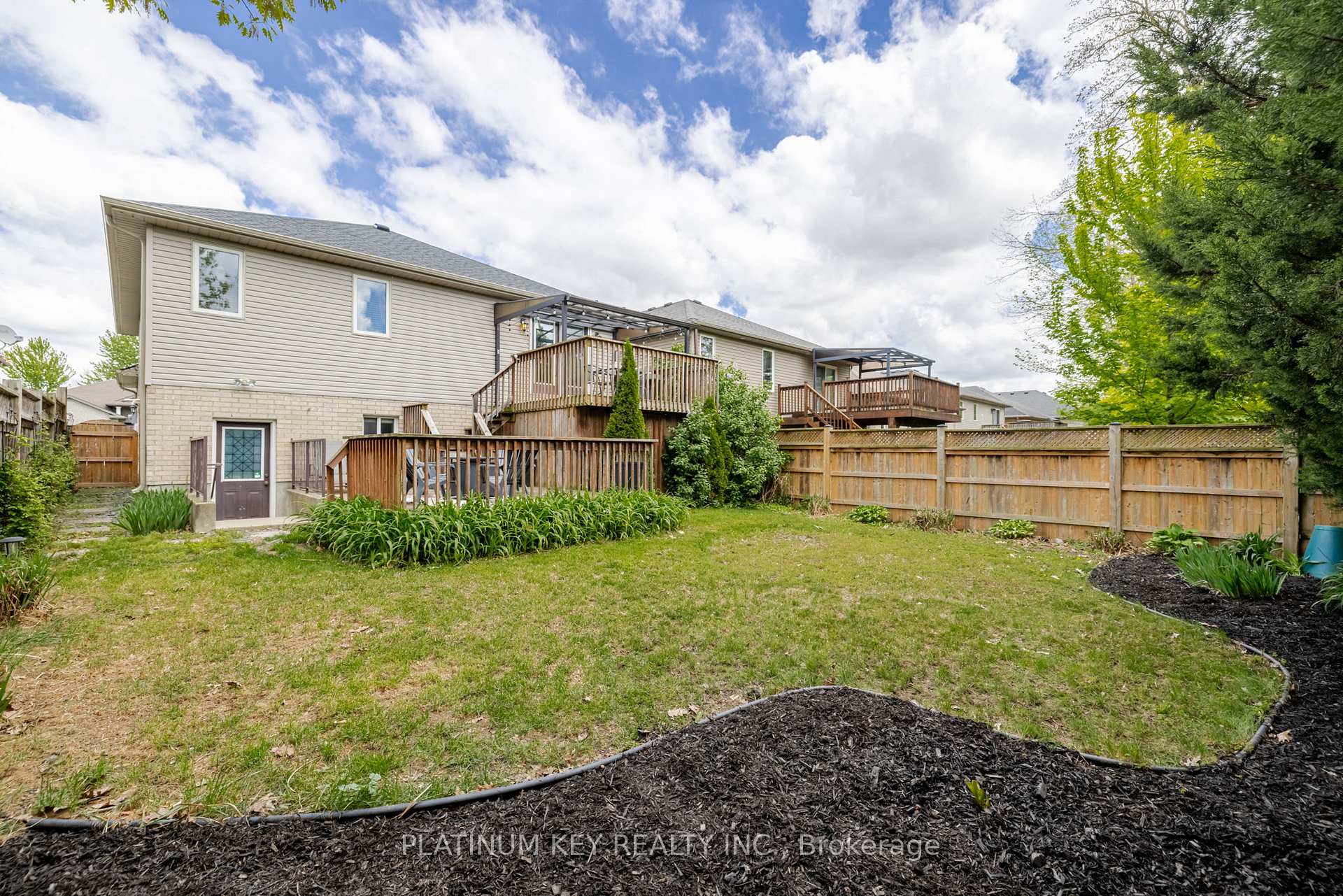 Photo 27 of 60 Bridle Path, Strathroy-Caradoc, SW — HOMEH