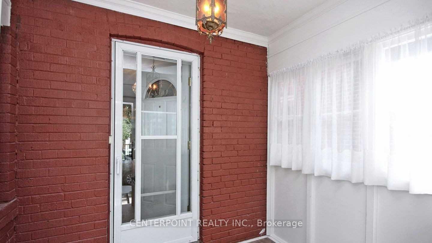 Photo 2 of 23 Belle Ayre Boulevard, Toronto, Mount Pleasant East — HOMEH