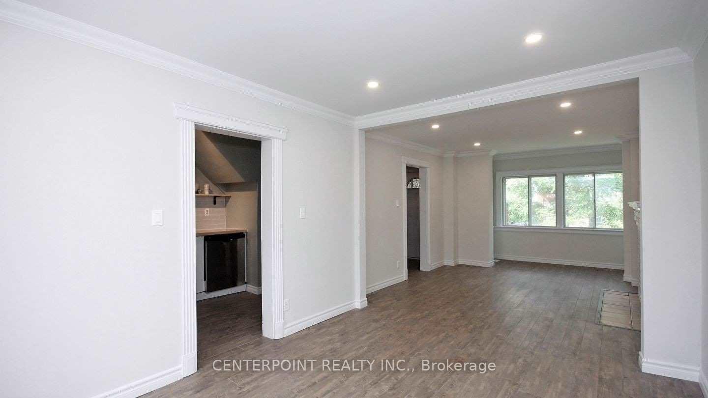 Photo 4 of 23 Belle Ayre Boulevard, Toronto, Mount Pleasant East — HOMEH