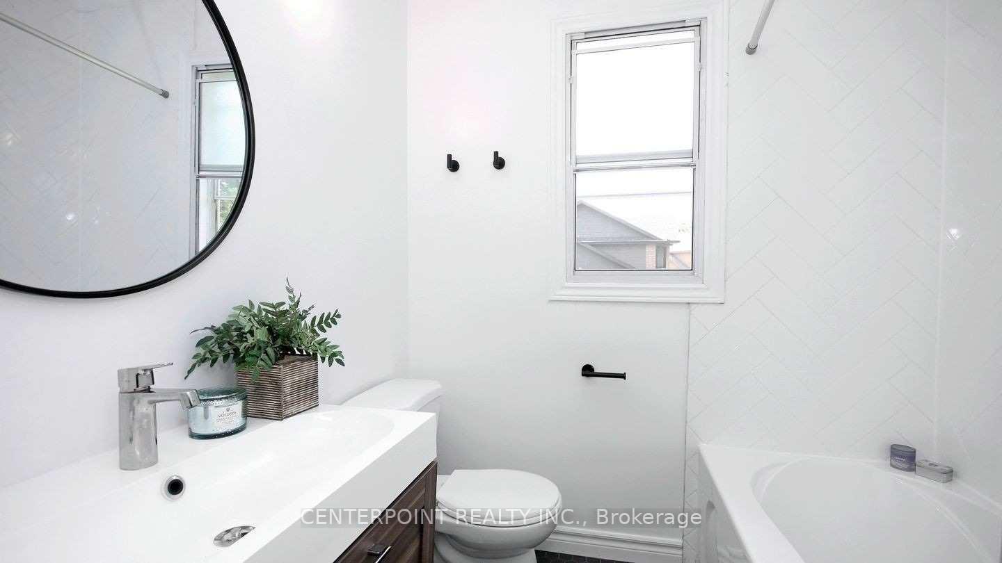 Photo 13 of 23 Belle Ayre Boulevard, Toronto, Mount Pleasant East — HOMEH